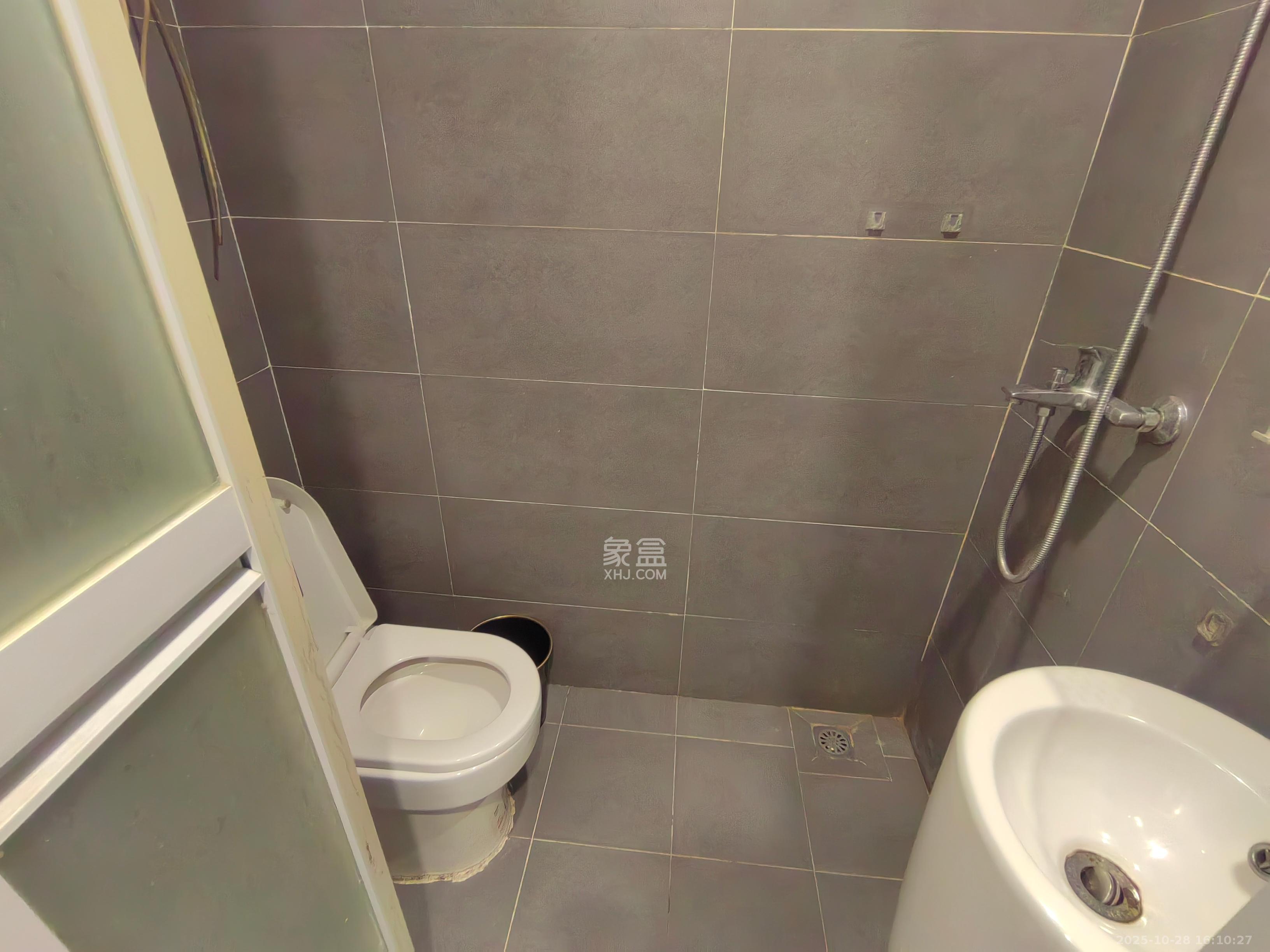 叠彩兰亭  1室1厅1卫    1200.0元/月 叠彩兰亭  1室1厅1卫    1200.0元/月室内图