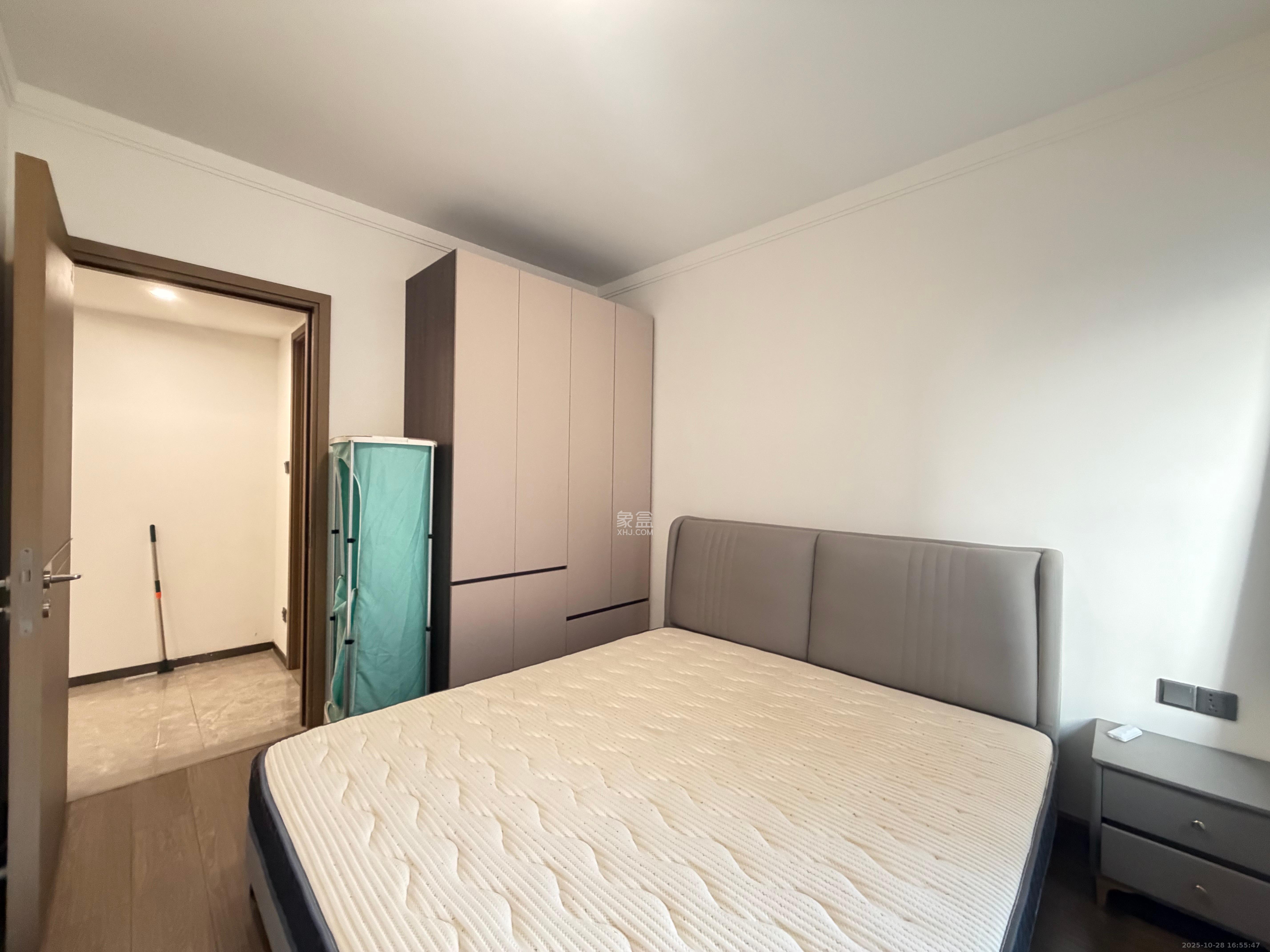 招商华发依云曦城  3室2厅2卫    2400.0元/月 招商华发依云曦城  3室2厅2卫    2400.0元/月室内图