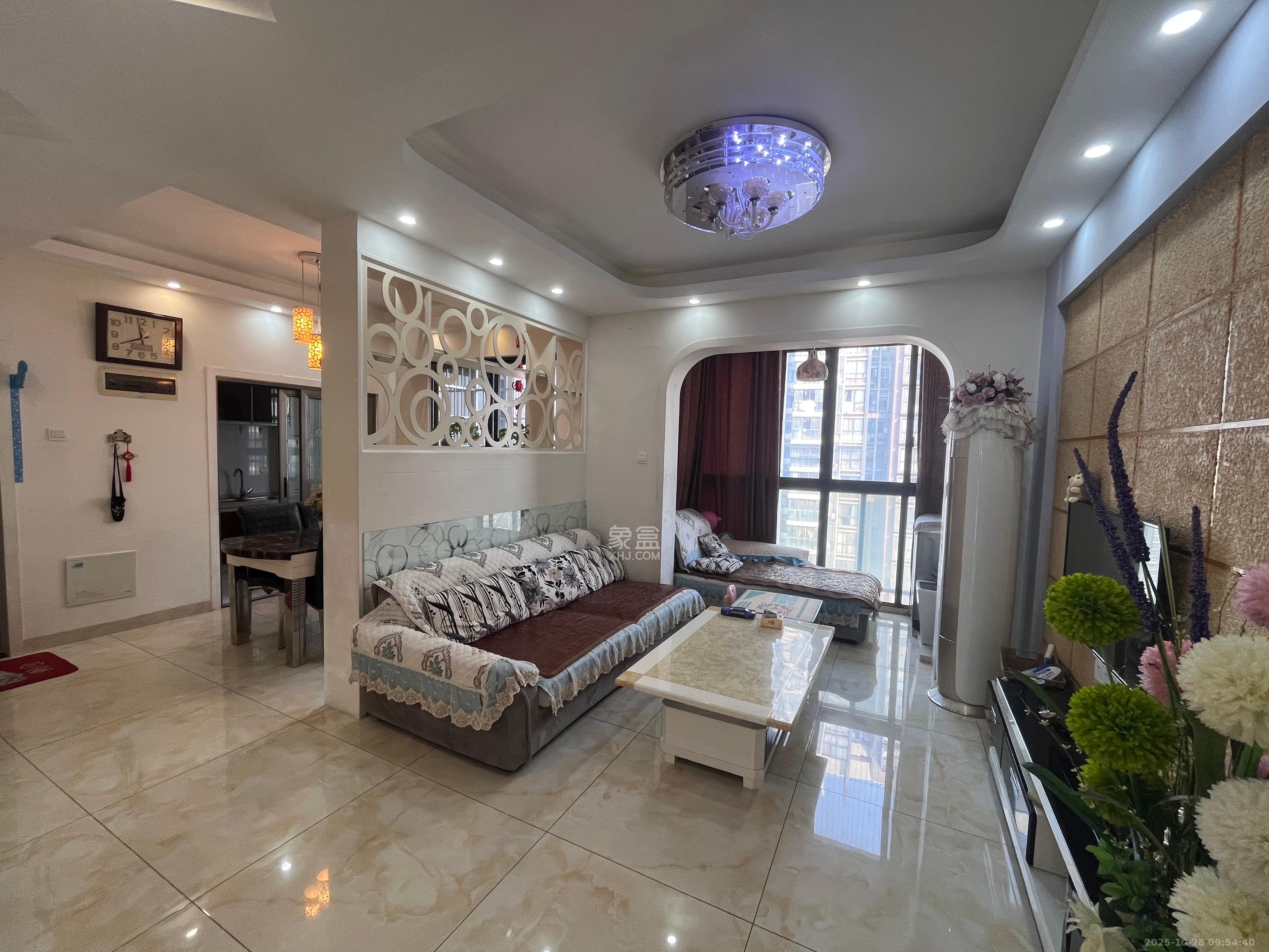 城南故事家园  3室2厅1卫    2500.0元/月 城南故事家园  3室2厅1卫    2500.0元/月室内图