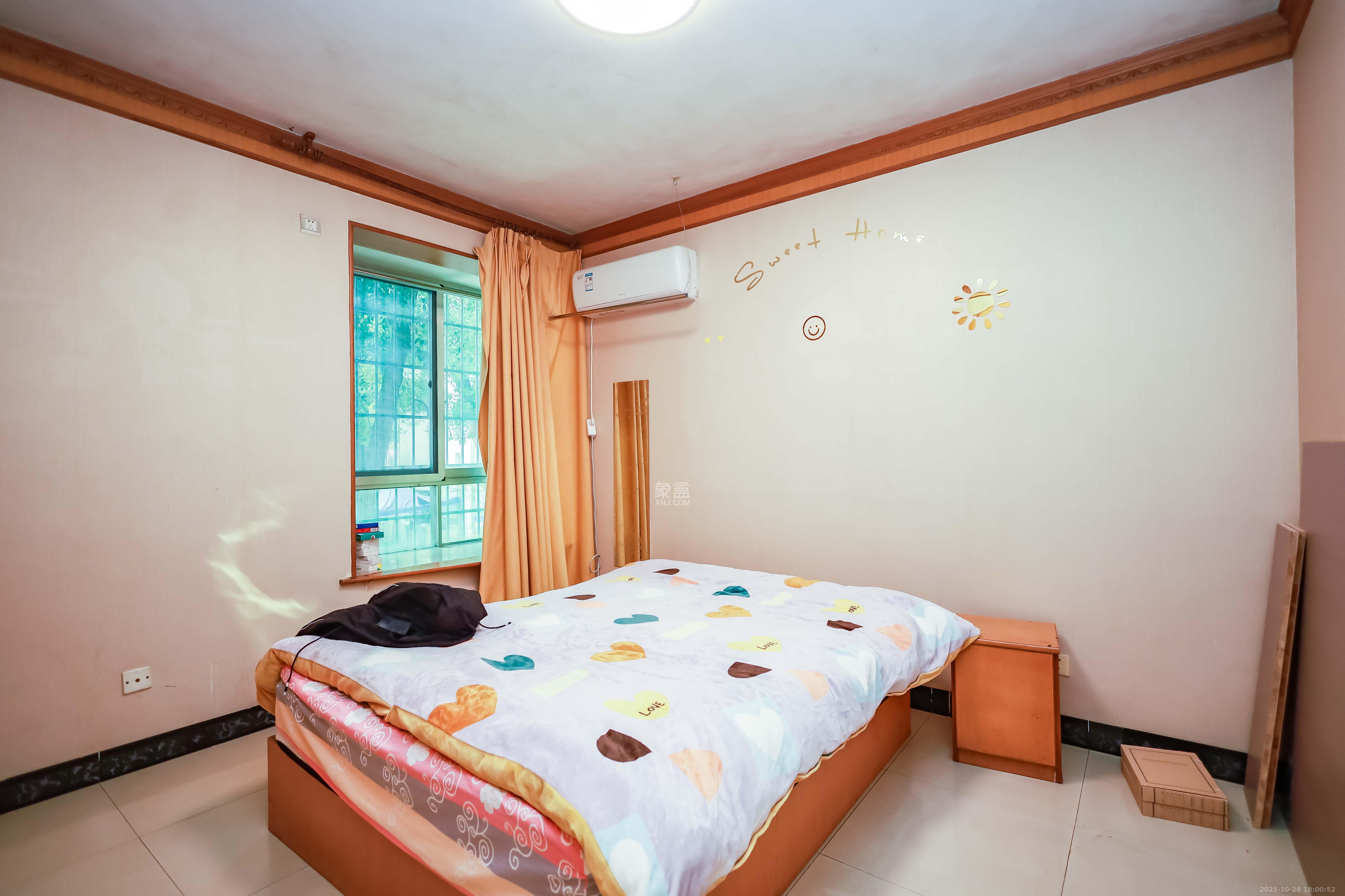 咸嘉新村嘉明苑 2室2厅1卫 61.8万 咸嘉新村嘉明苑 2室2厅1卫 61.8万卧室