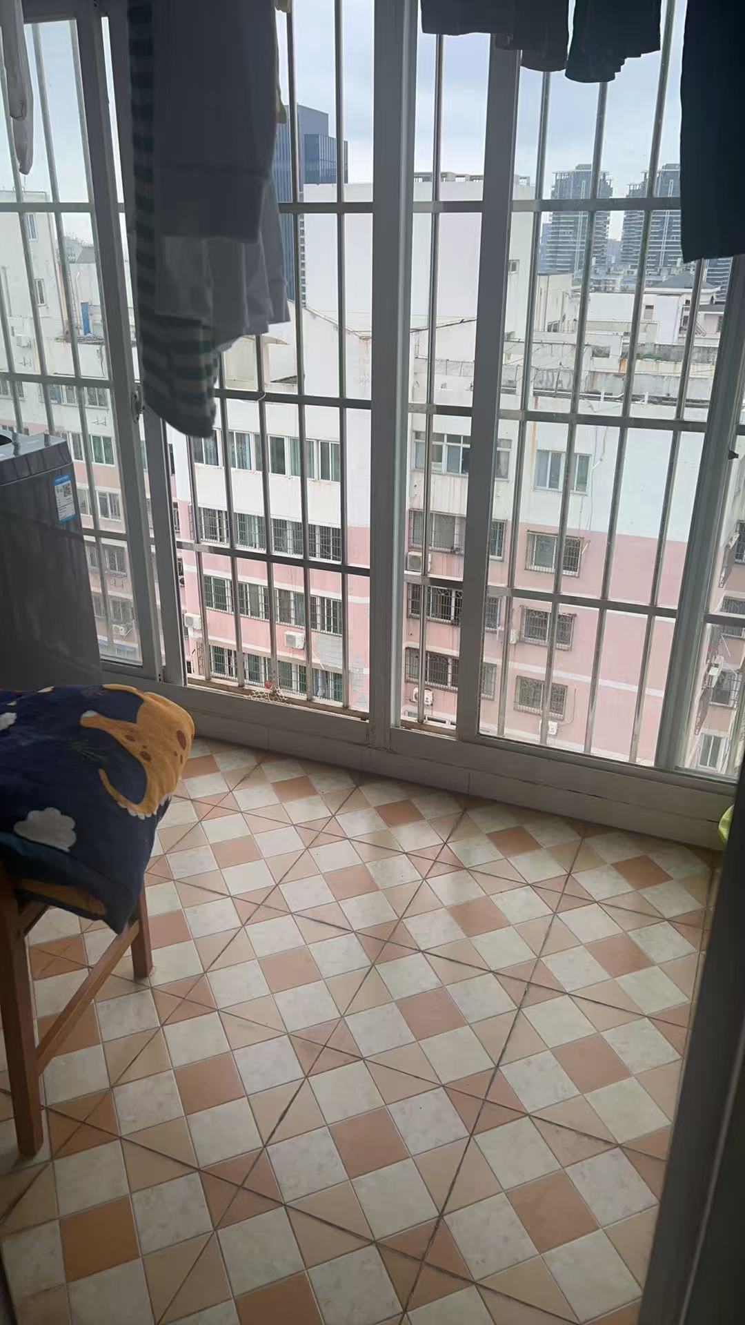 海建花园 1室0厅0卫 1800.0元/月 海建花园 1室0厅0卫 1800.0元/月室内图