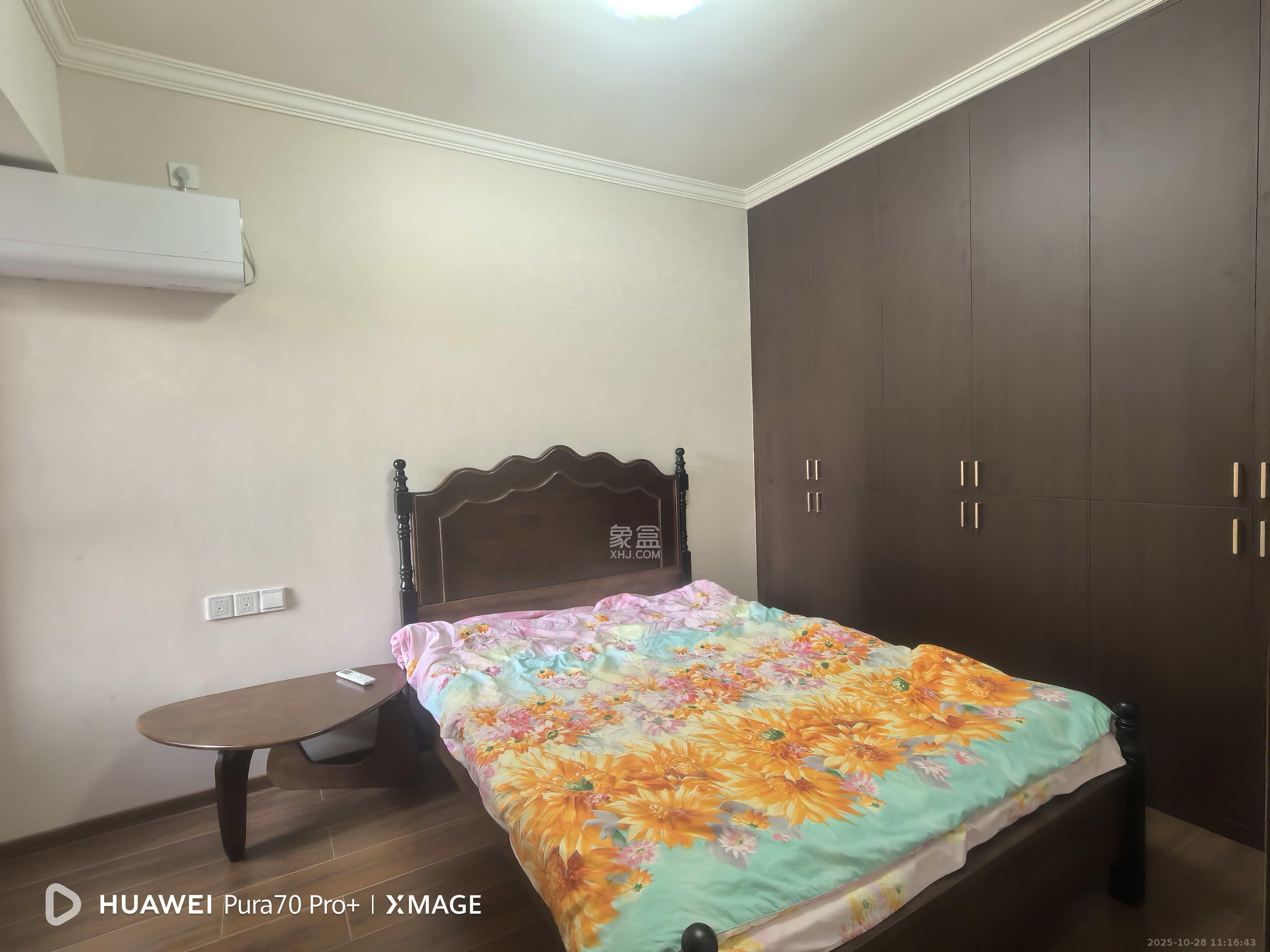 三一街区  2室2厅1卫    1800.0元/月 三一街区  2室2厅1卫    1800.0元/月室内图