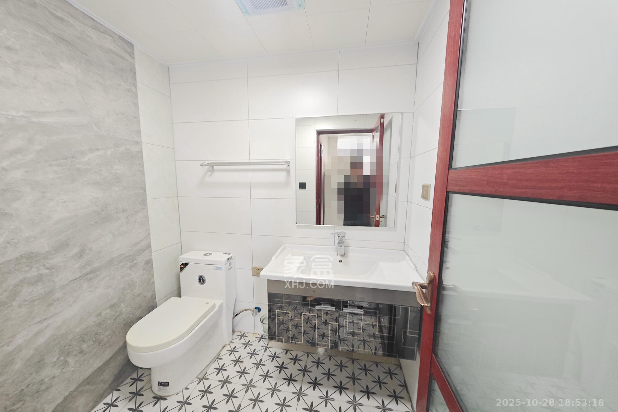 和卉家园  4室2厅1卫    138.0万其他