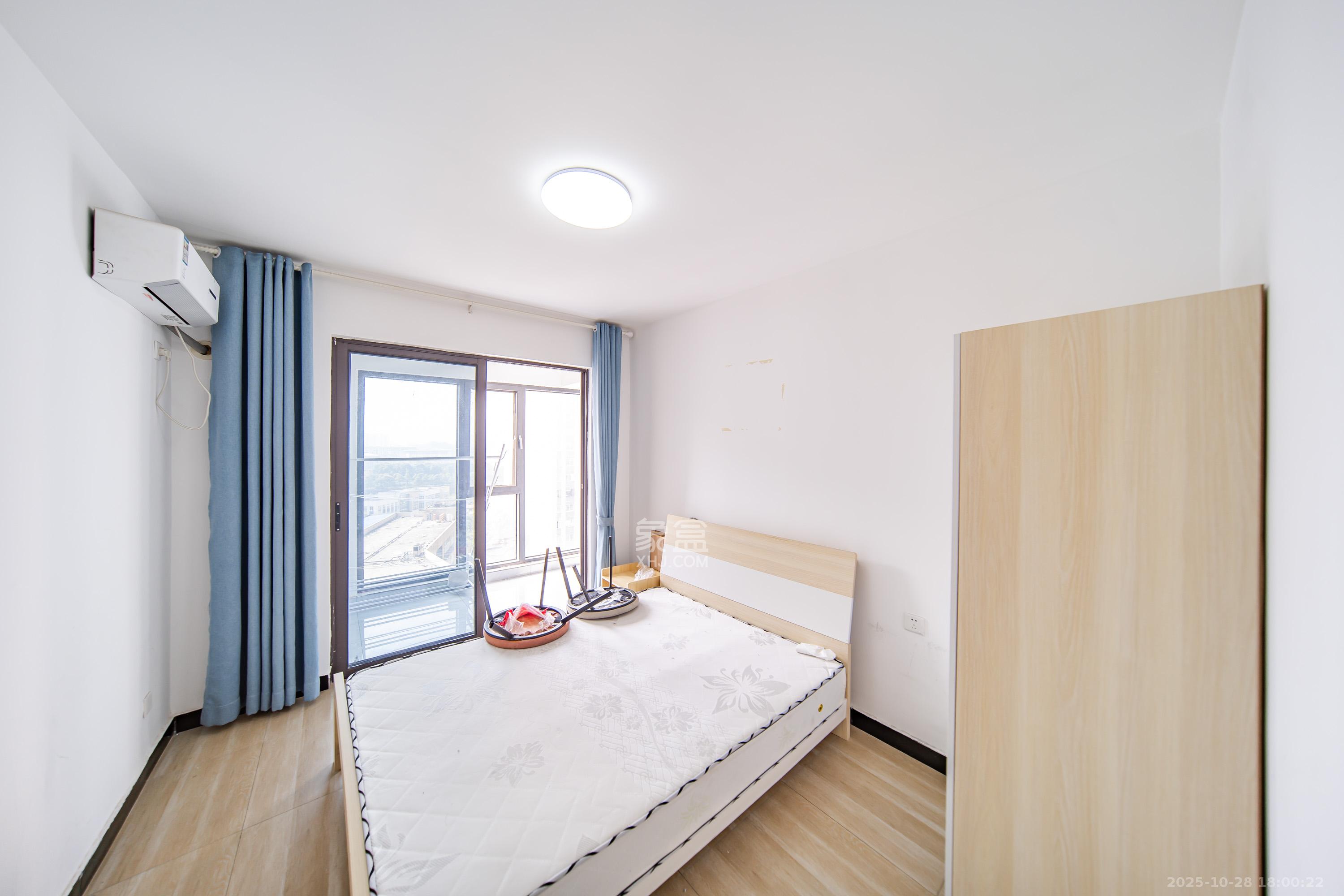 城发恒伟星雅韵（恒伟星辉苑）  4室2厅2卫    148.8万卧室