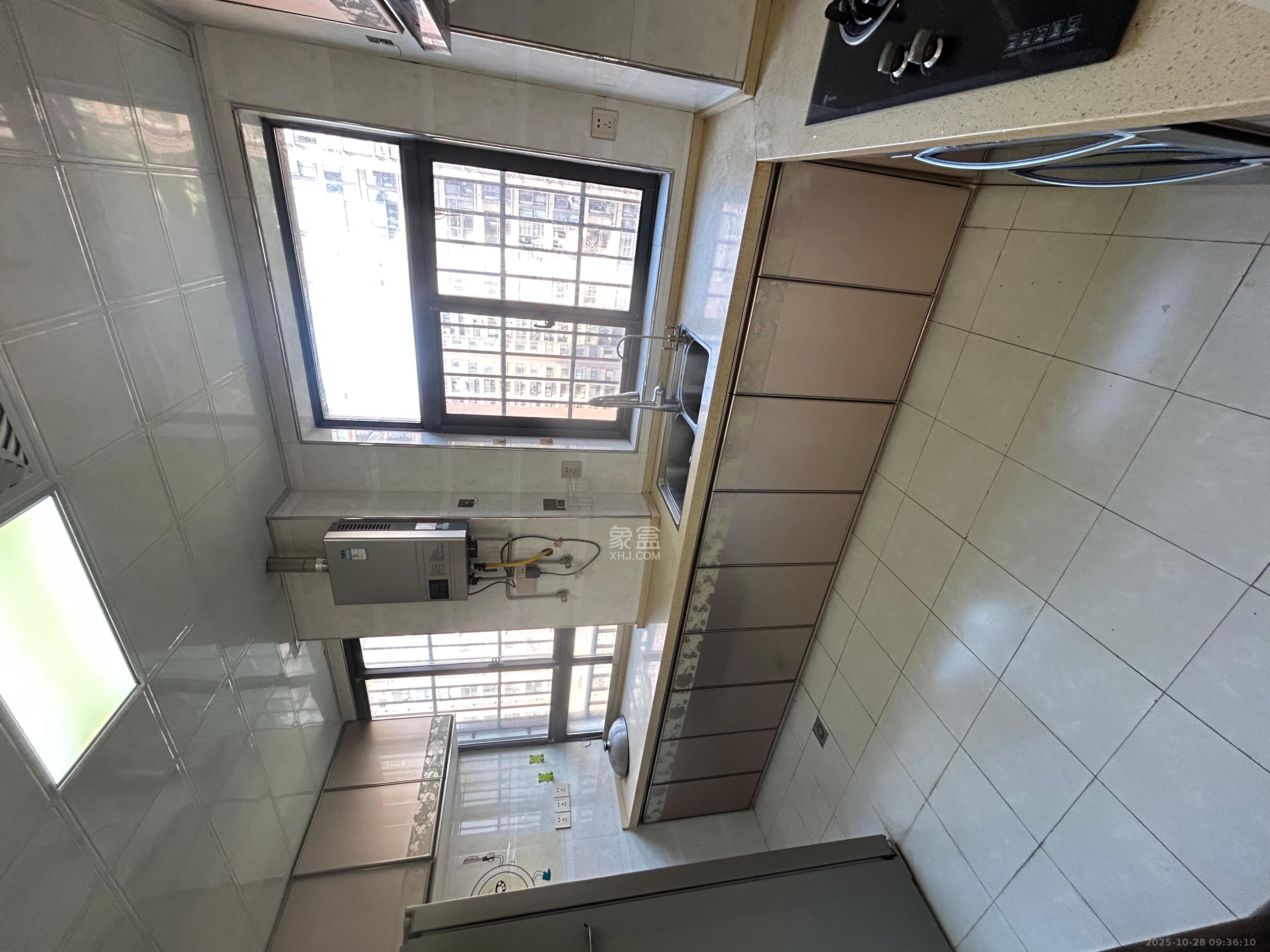 五矿格澜郡 3室2厅2卫 2000.0元/月 五矿格澜郡 3室2厅2卫 2000.0元/月室内图