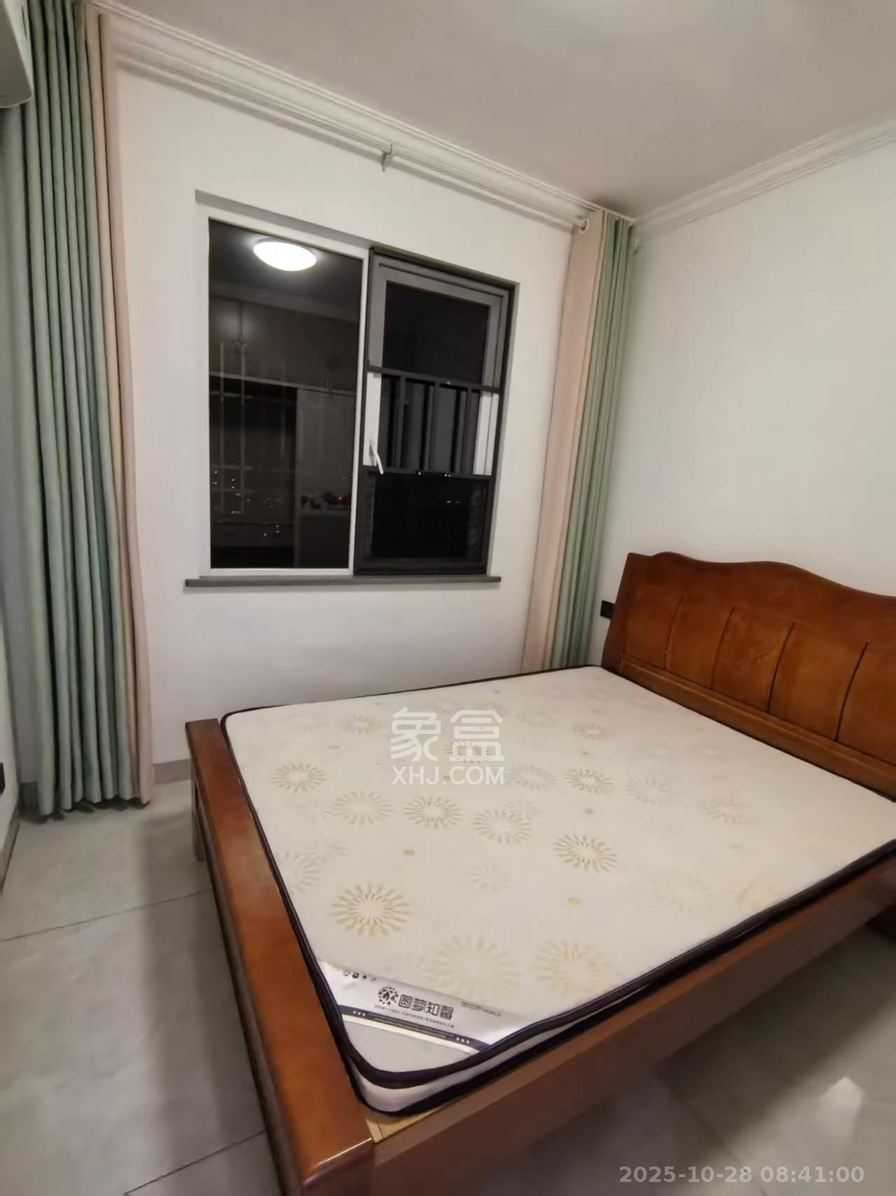 荷韵园  4室2厅2卫    1700.0元/月室内图