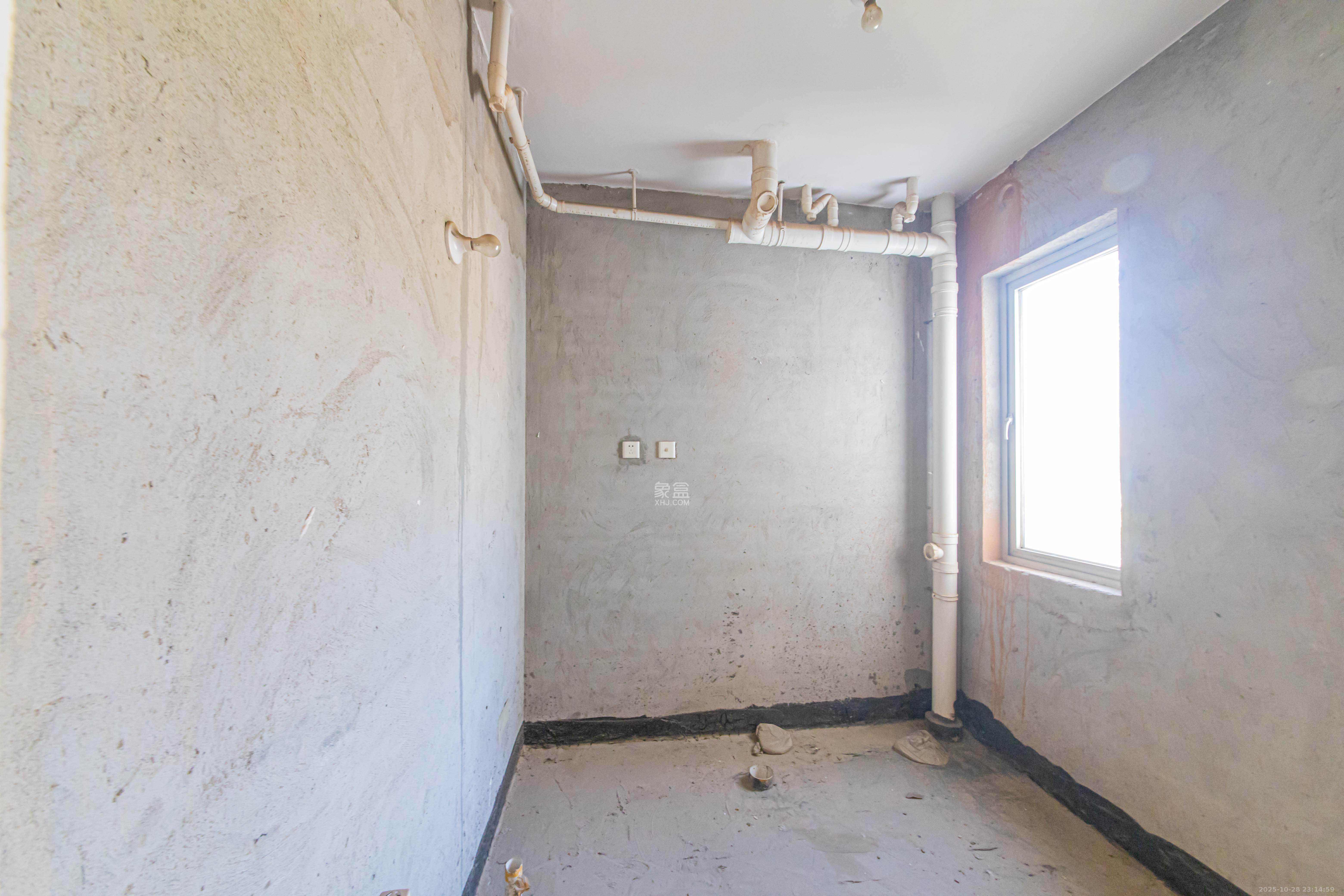 九峰小区(一二三四区) 3室2厅2卫 195.0万 九峰小区(一二三四区) 3室2厅2卫 195.0万卫生间