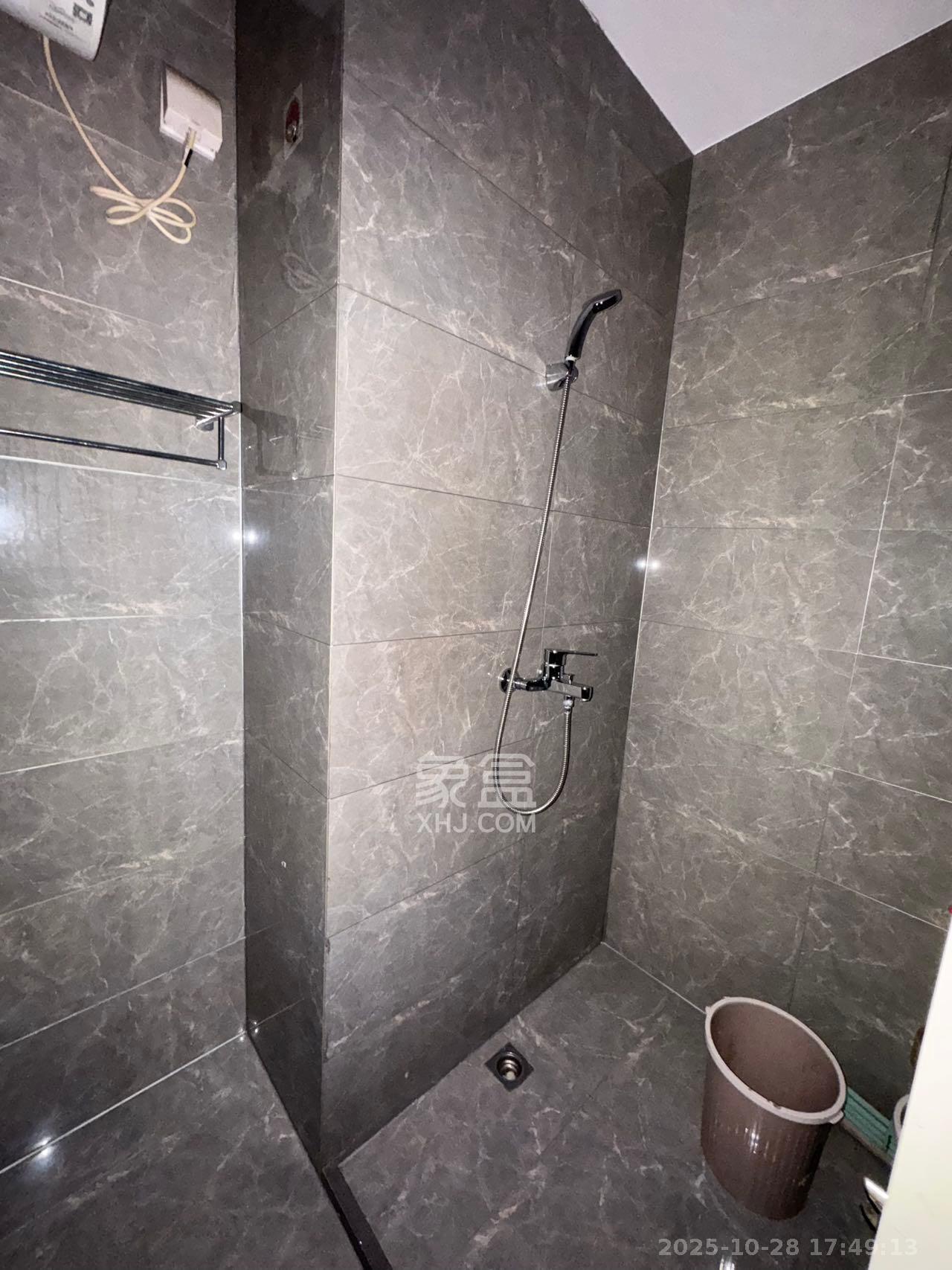 天祥水晶湾   60.0㎡      2600.0元/月室内图