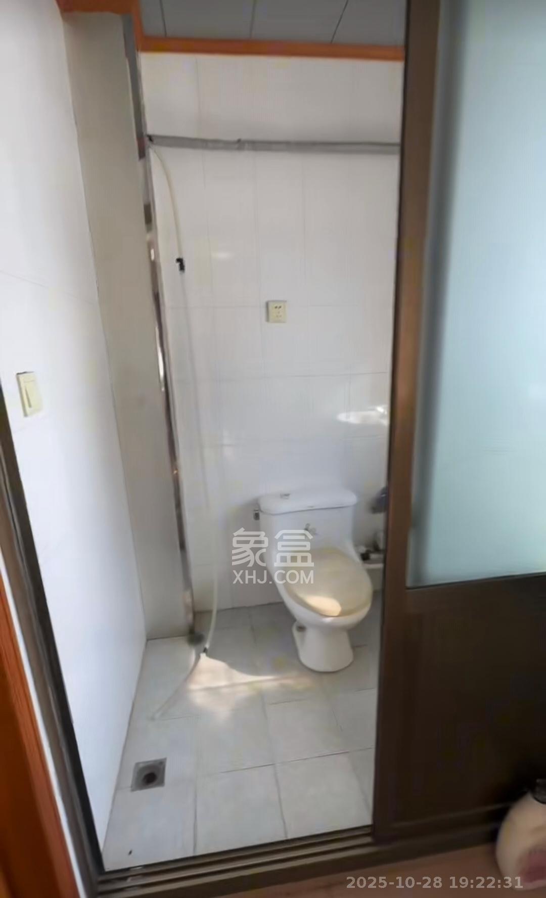 广铁六公司宿舍  2室1厅1卫    2000.0元/月室内图