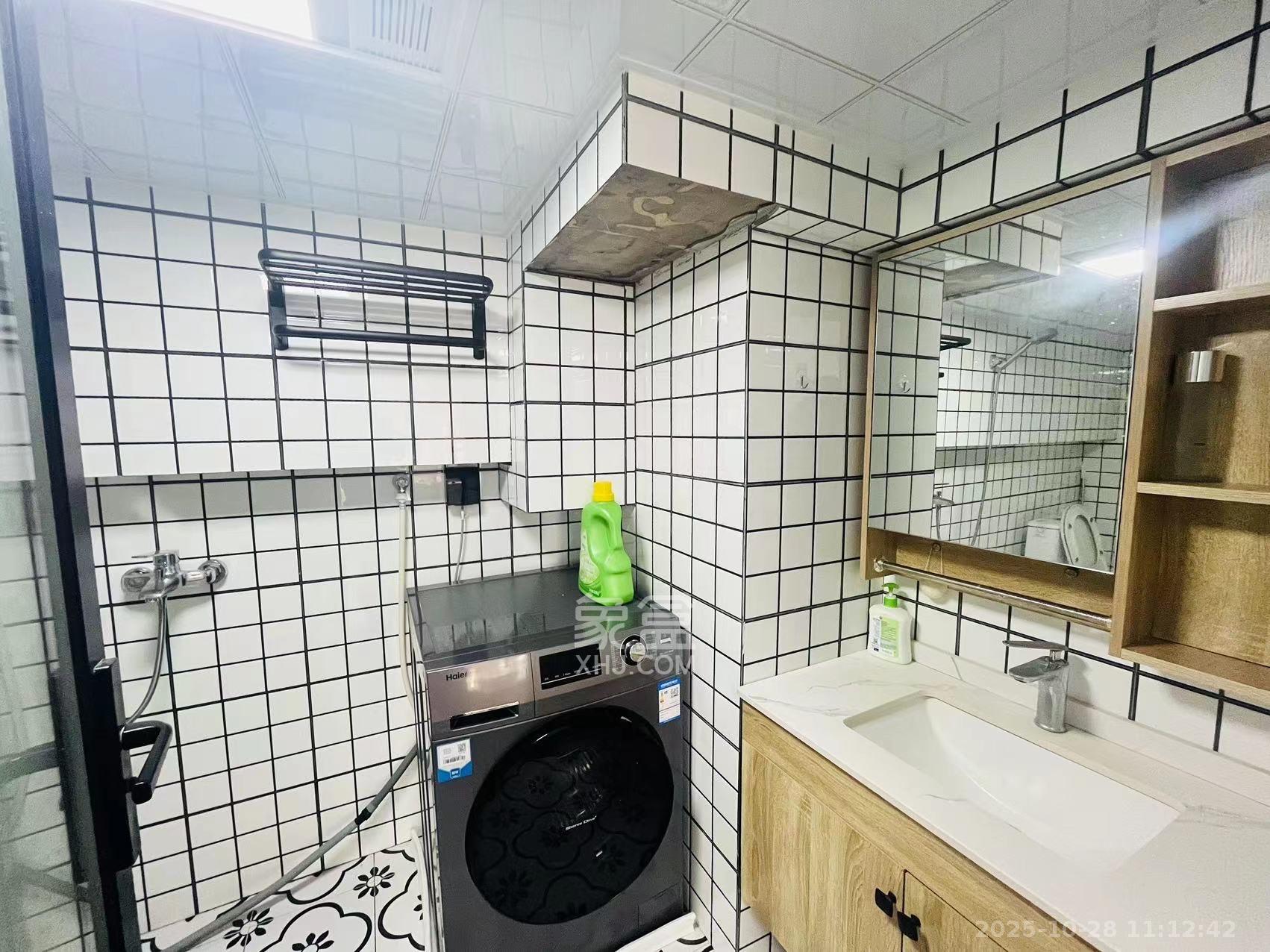 芙蓉万国城MOMA(卓越汇富苑) 2室1厅1卫 2300.0元/月 芙蓉万国城MOMA(卓越汇富苑) 2室1厅1卫 2300.0元/月室内图