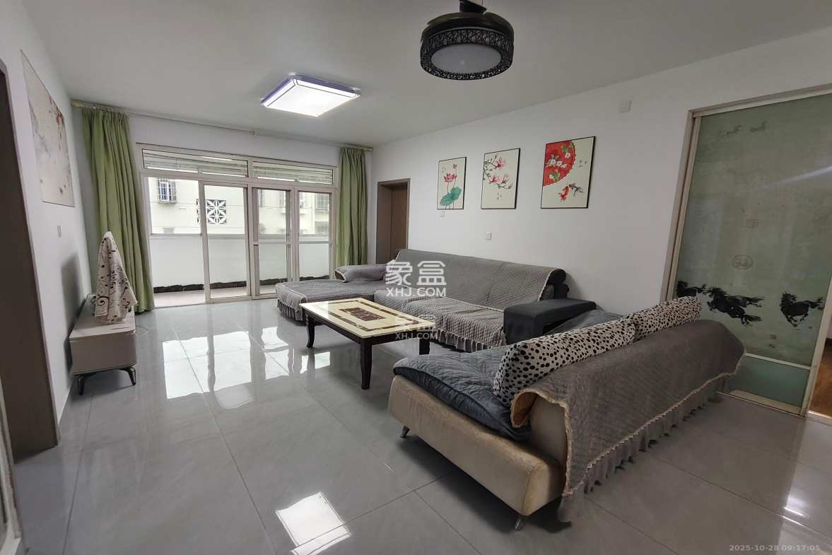 航天大院 3室2厅2卫 2100.0元/月 航天大院 3室2厅2卫 2100.0元/月室内图