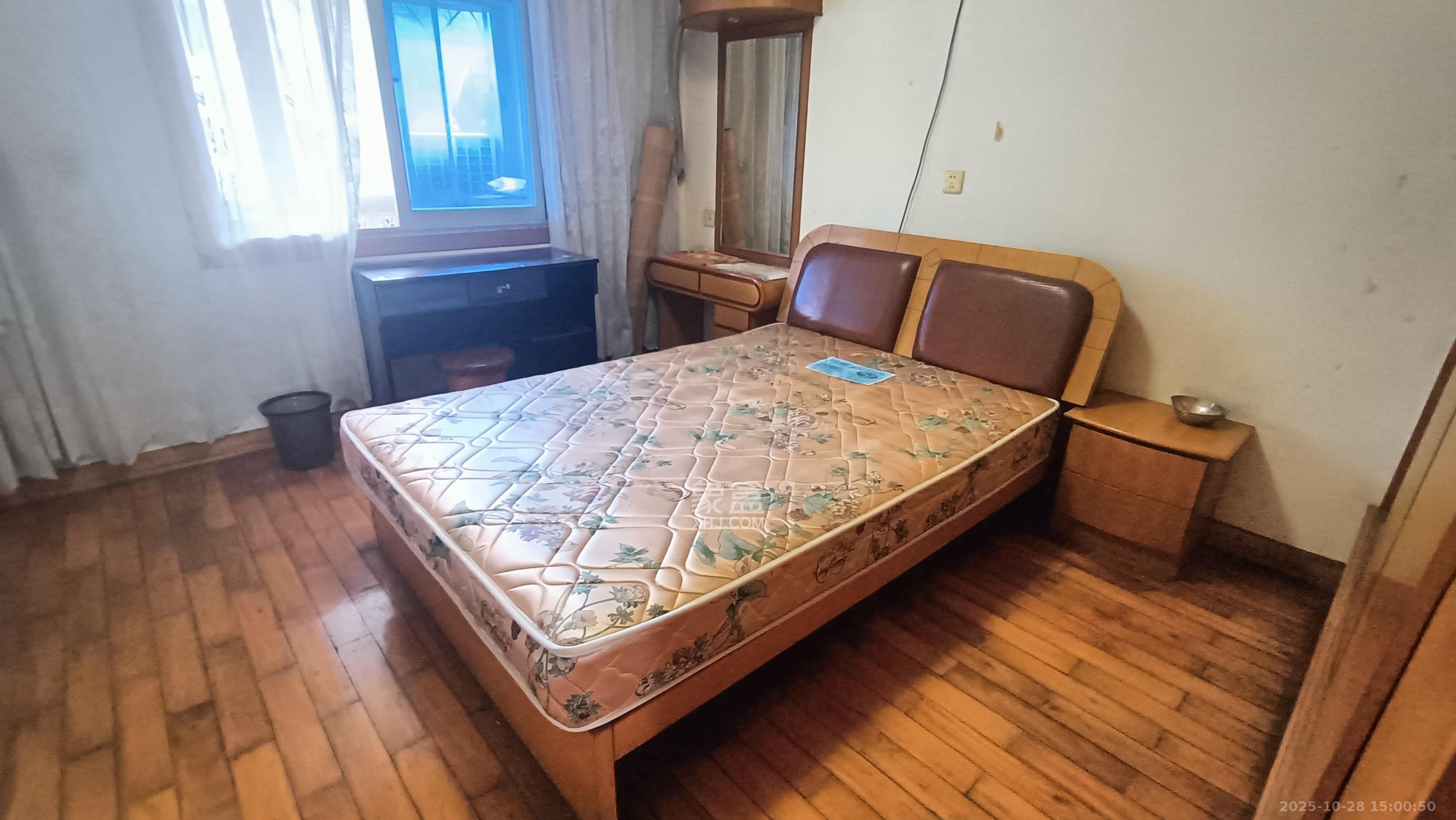 红花坡轻工设计院(轻安宿舍)  2室1厅1卫    1500.0元/月 红花坡轻工设计院(轻安宿舍)  2室1厅1卫    1500.0元/月室内图