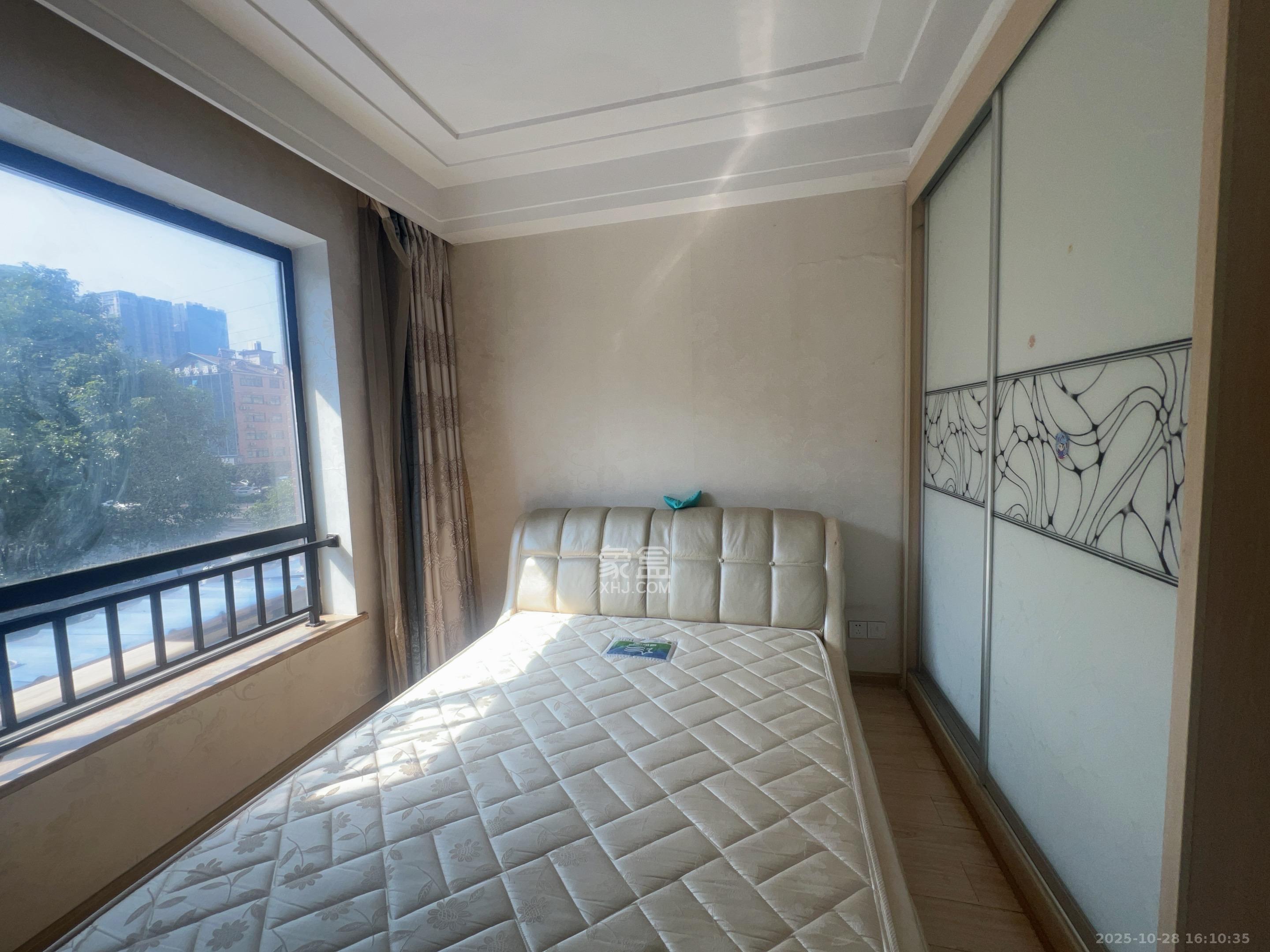 中国铁建国际城二期  2室2厅1卫    1700.0元/月 中国铁建国际城二期  2室2厅1卫    1700.0元/月室内图