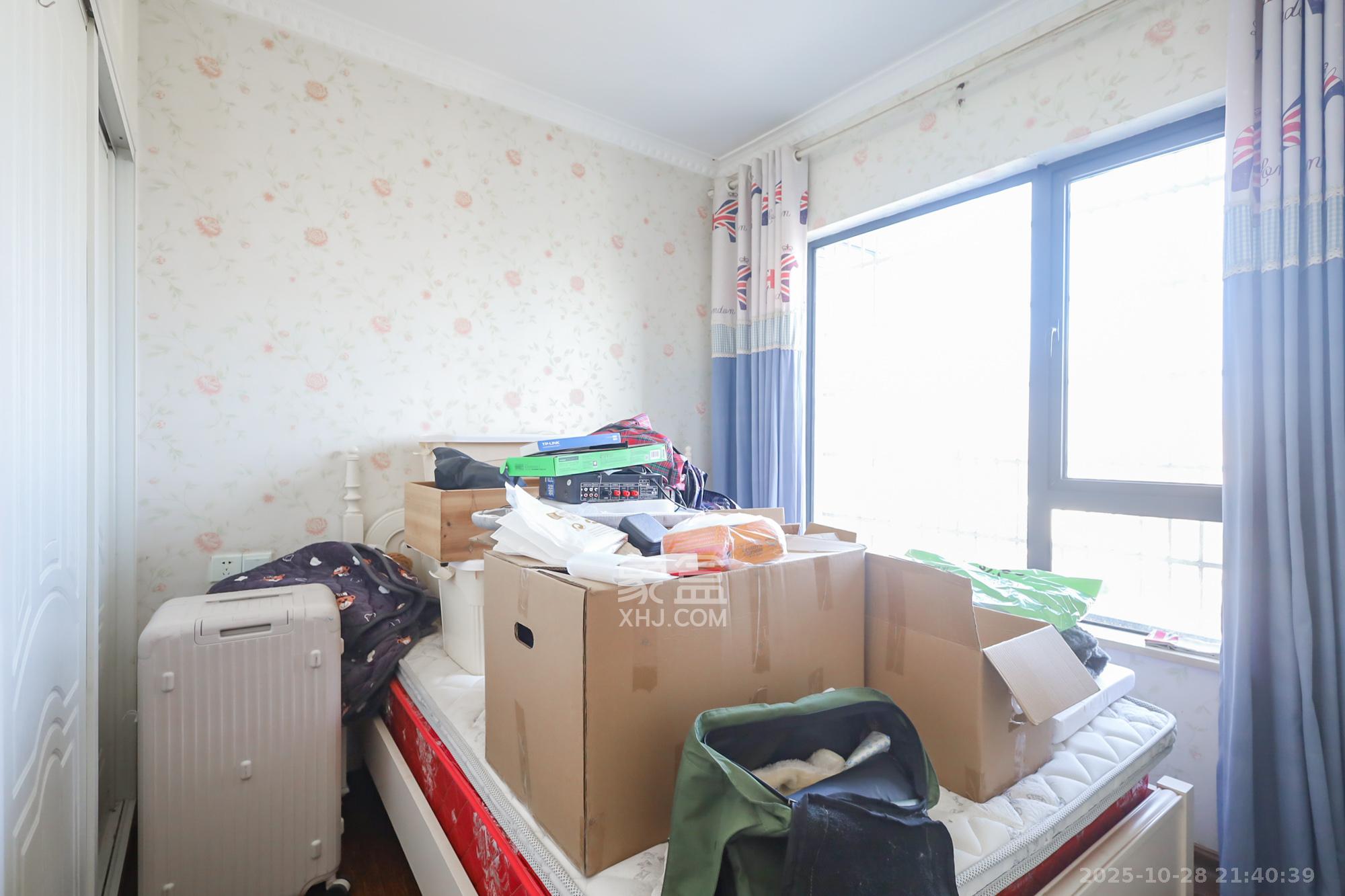 胜家雅苑  3室2厅1卫    140.0万卧室