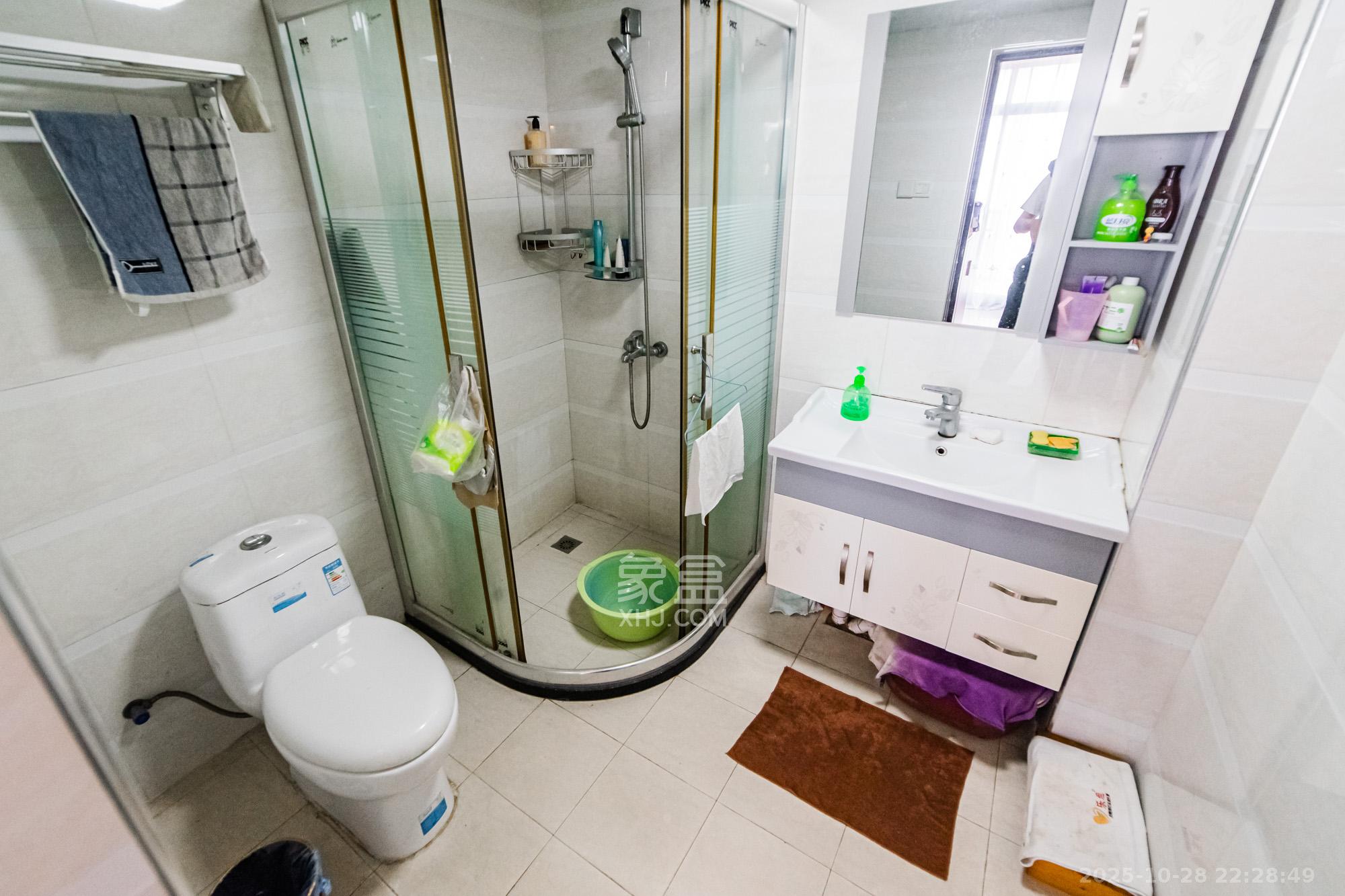 湘江世纪城悦江苑  2室2厅1卫    80.0万卫生间