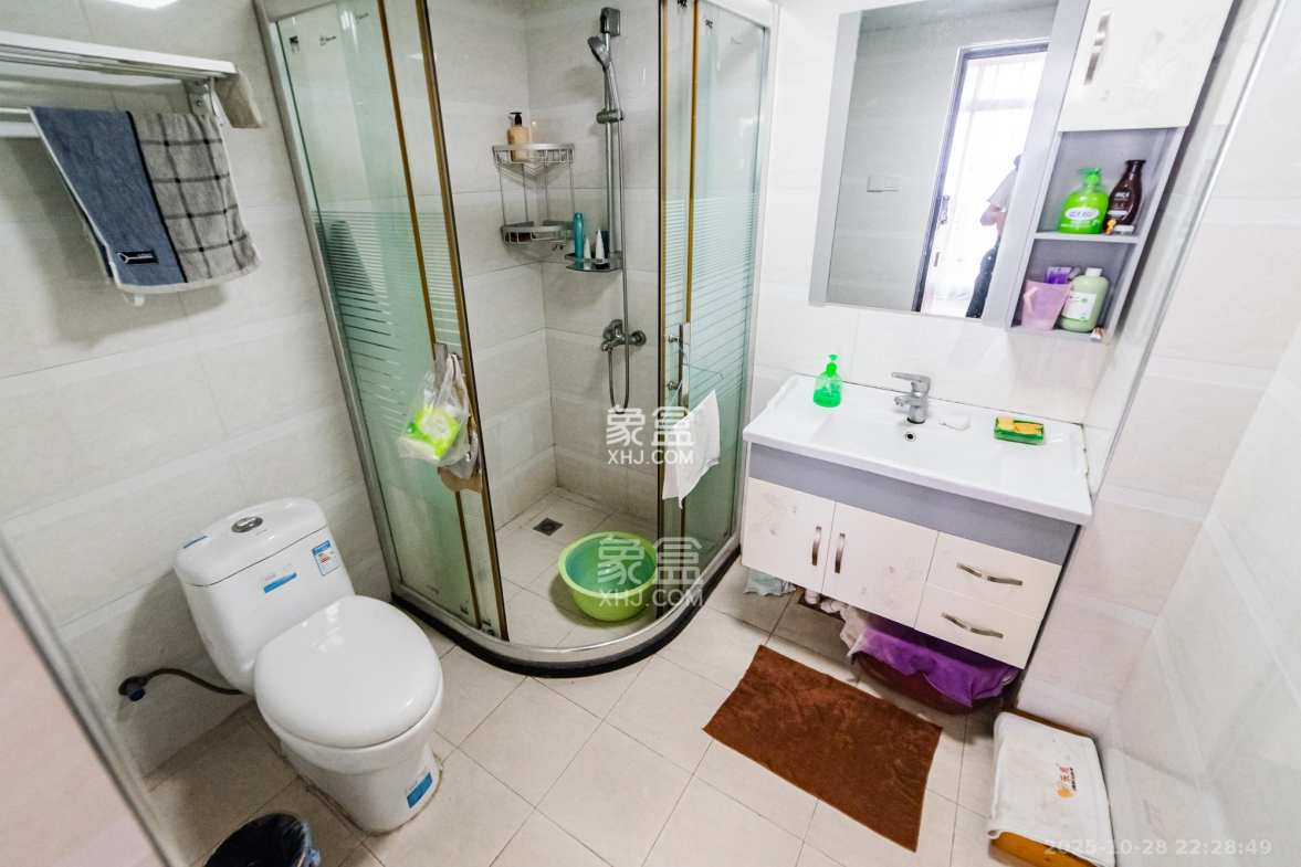 湘江世纪城悦江苑 2室2厅1卫 80.0万 湘江世纪城悦江苑 2室2厅1卫 80.0万卫生间