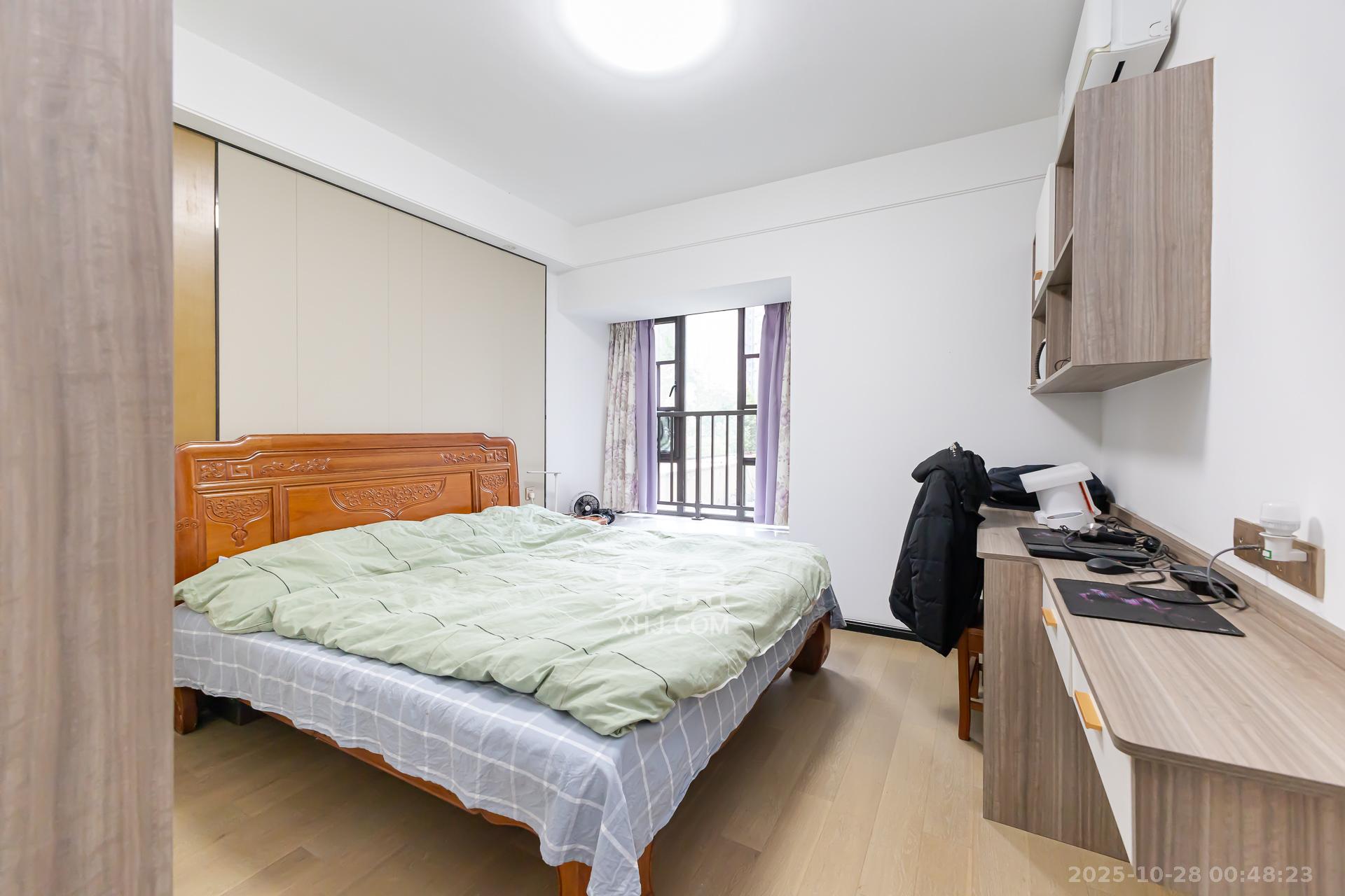 润和滨江府  4室2厅2卫    155.0万卧室