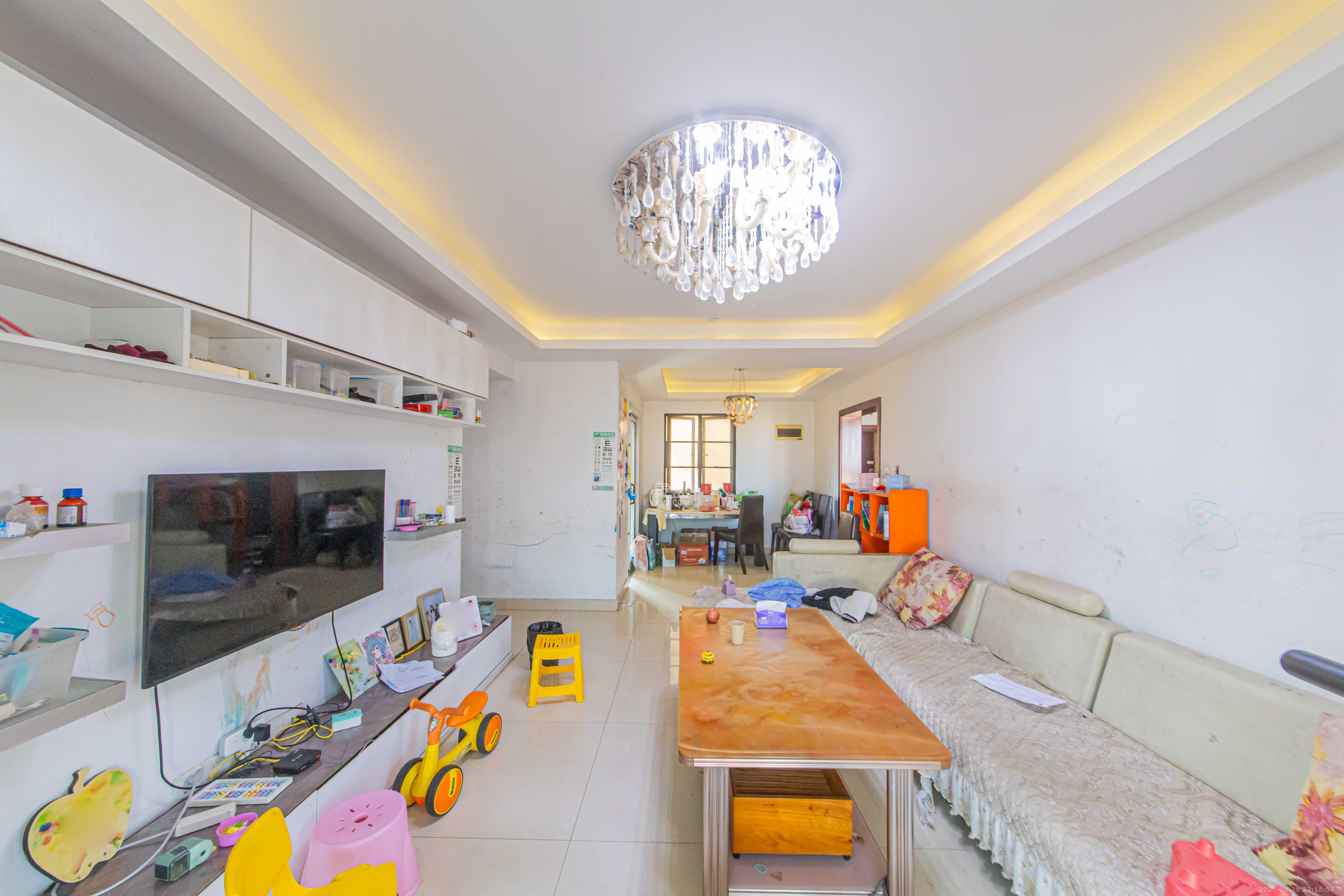 中建芙蓉嘉苑  3室2厅1卫    120.0万客厅