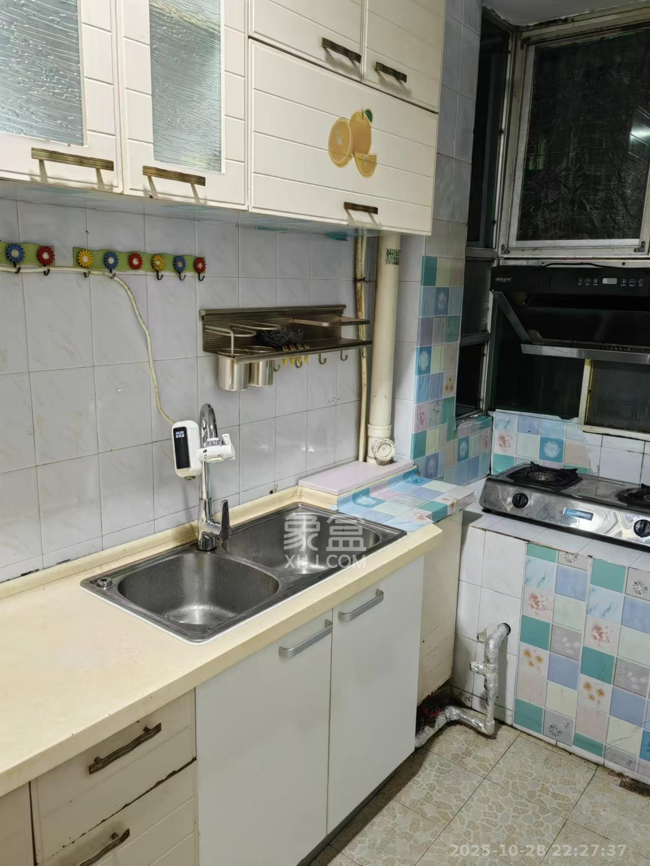 长沙师范教职工宿舍  2室2厅1卫    2100.0元/月室内图