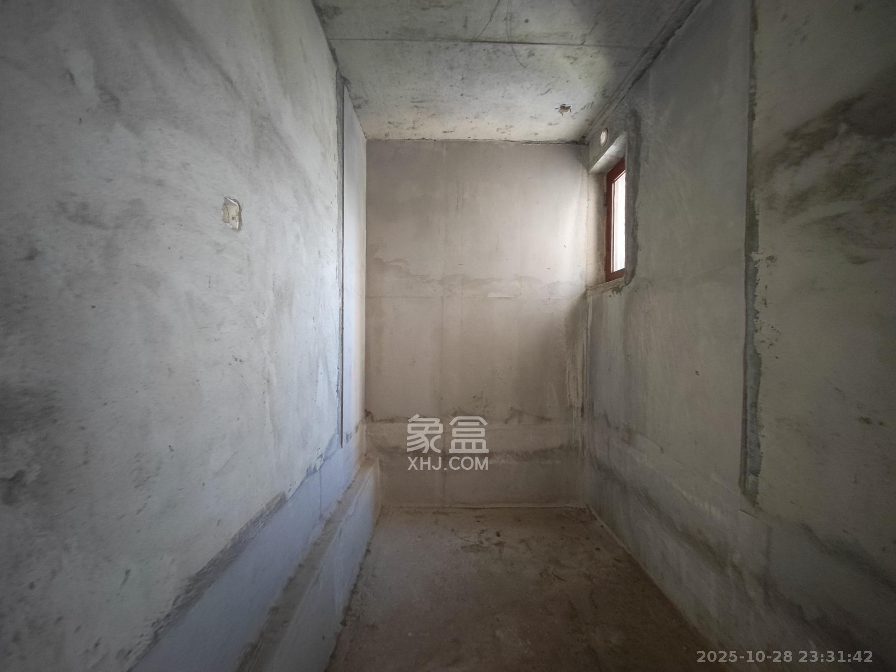 湘核新家园  4室2厅2卫    128.0万 湘核新家园  4室2厅2卫    128.0万卫生间