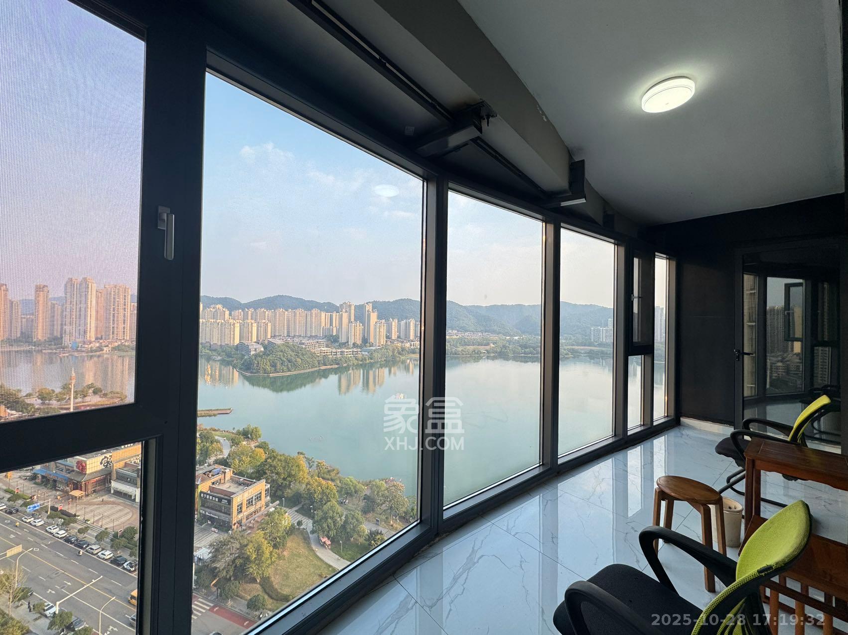 天祥水晶湾  4室2厅2卫    4500.0元/月 天祥水晶湾  4室2厅2卫    4500.0元/月室内图