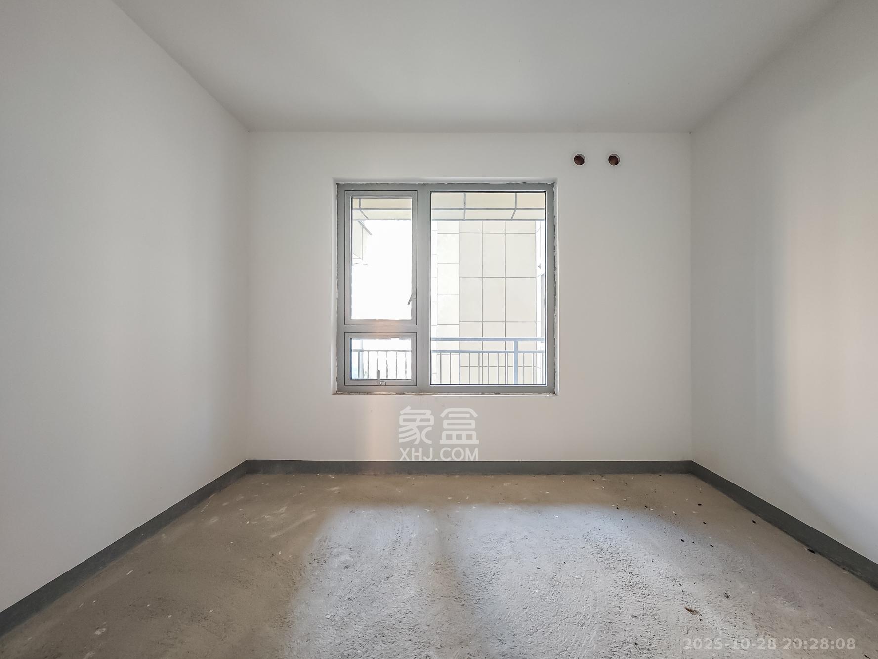 湘江壹号五期  5室2厅4卫    282.0万 湘江壹号五期  5室2厅4卫    282.0万卧室