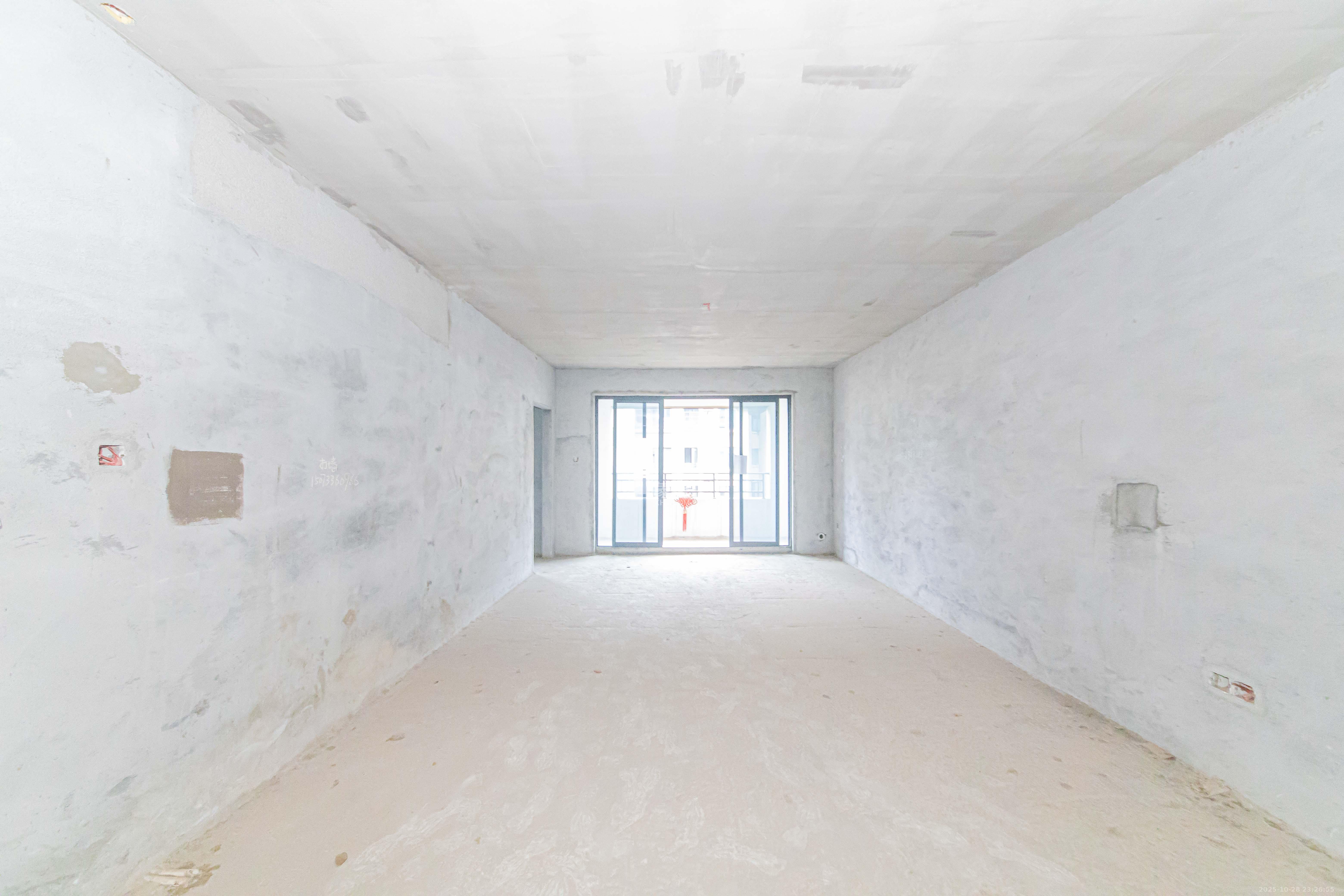 和泓融成府  3室2厅1卫    132.0万 和泓融成府  3室2厅1卫    132.0万室内图1