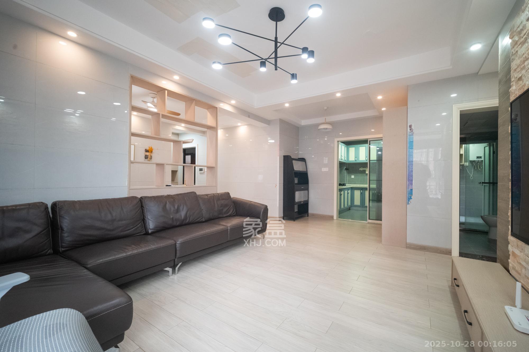 泊林晶城  3室2厅1卫    69.8万