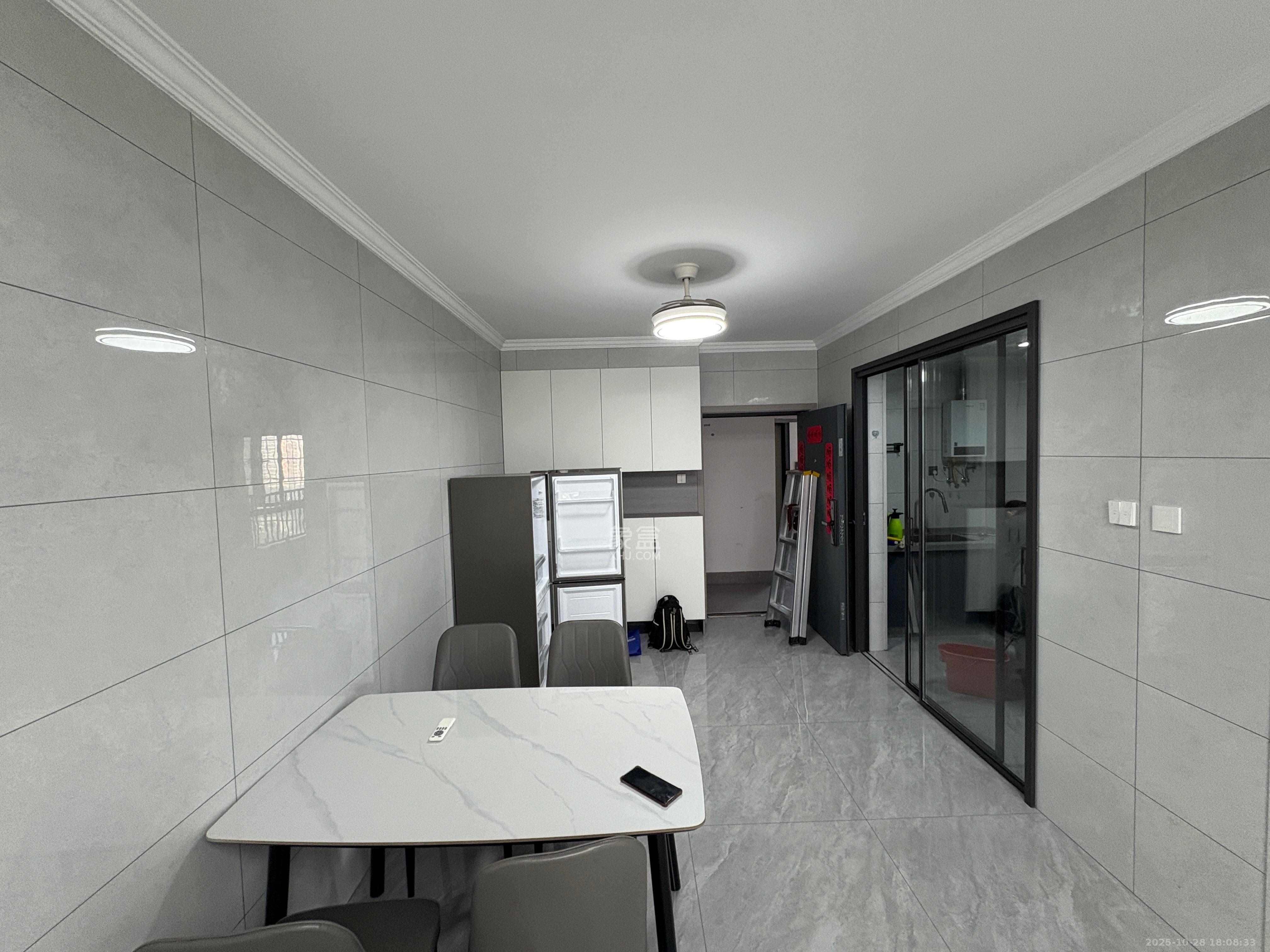 旭日嘉苑  2室1厅1卫    2300.0元/月 旭日嘉苑  2室1厅1卫    2300.0元/月室内图