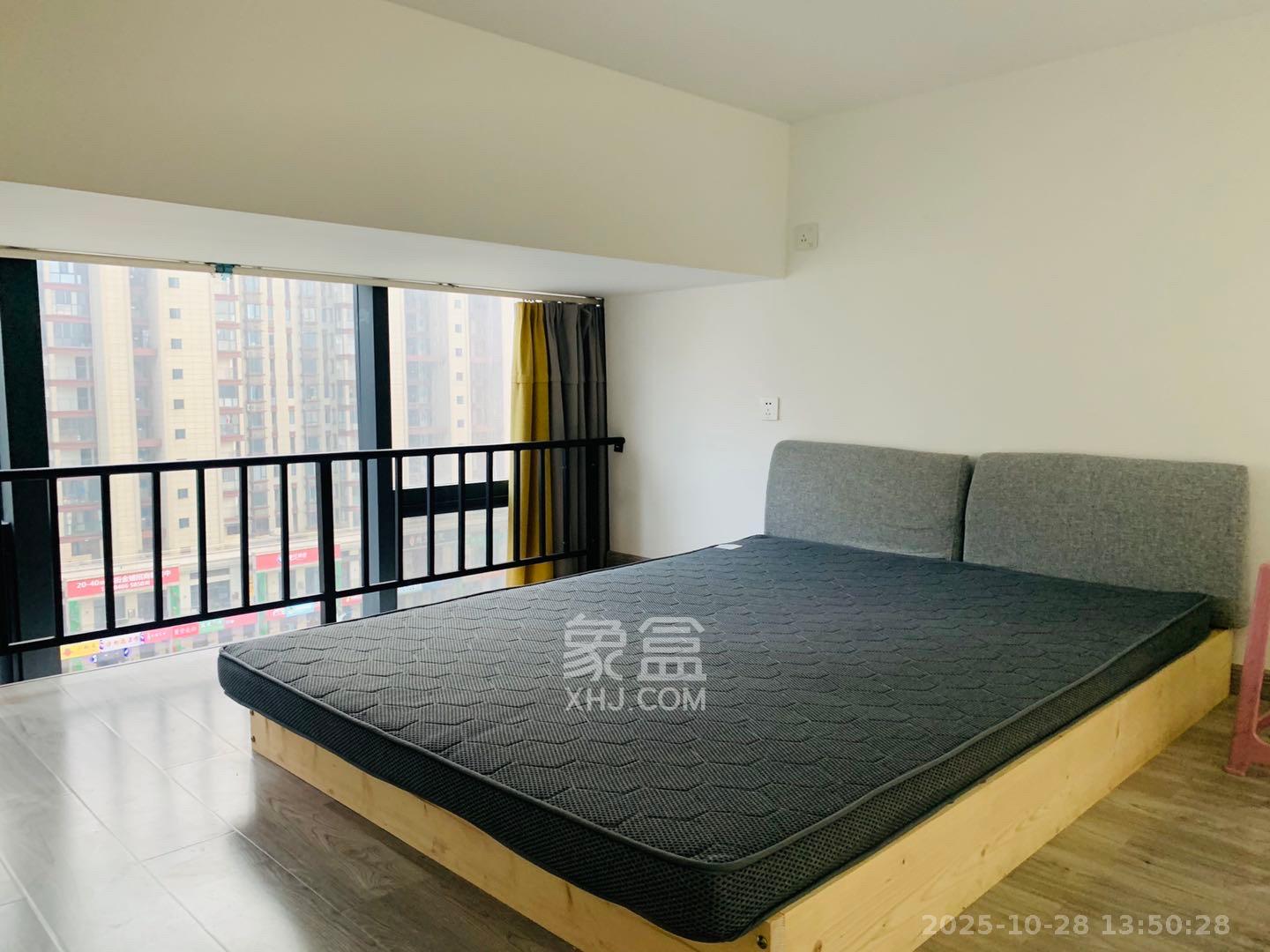 裕天国际商汇中心  2室1厅1卫    1800.0元/月 裕天国际商汇中心  2室1厅1卫    1800.0元/月室内图