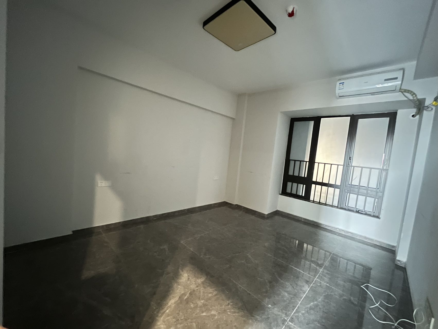 华润中心  2室2厅1卫    3000.0元/月 华润中心  2室2厅1卫    3000.0元/月室内图