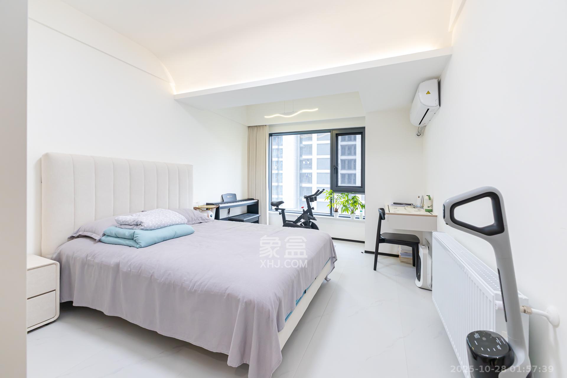 越秀湘江星汇城二期  4室2厅2卫    129.0万卧室