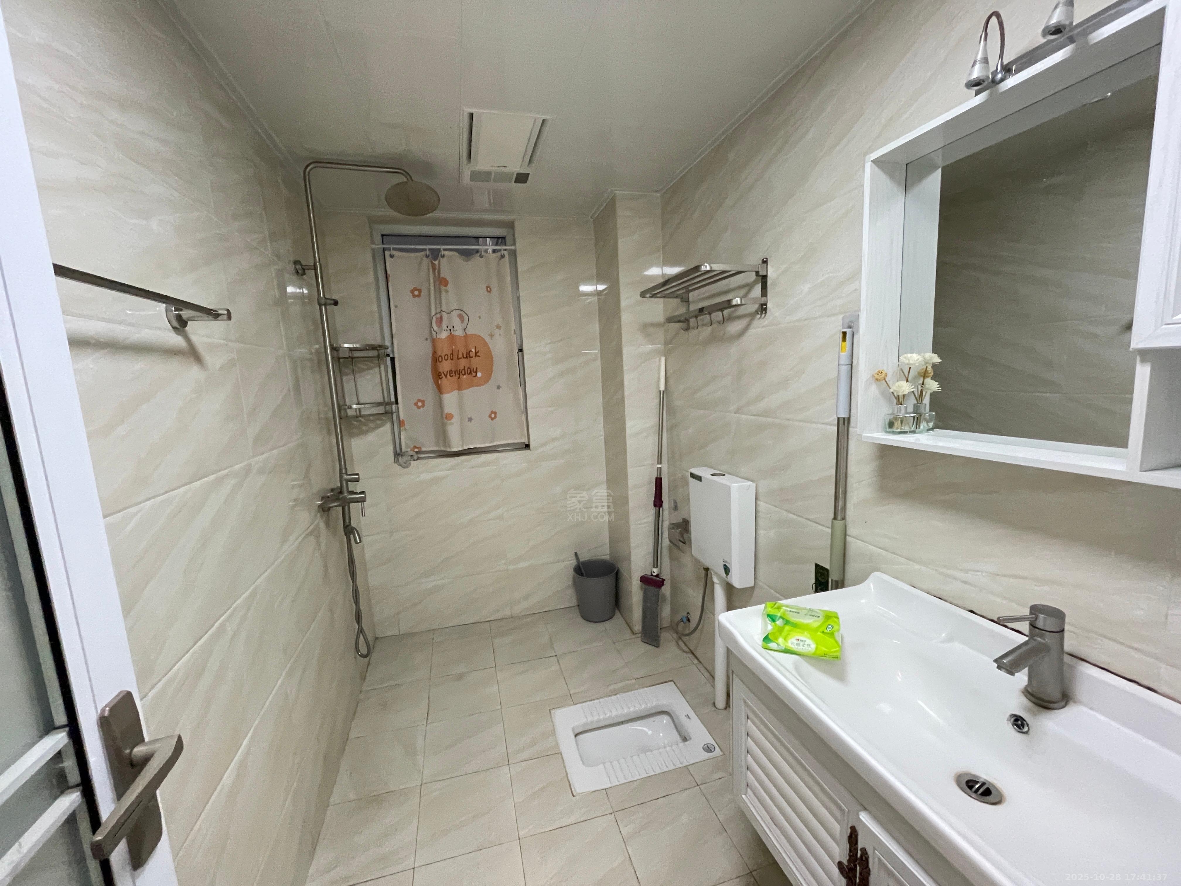 美的城三期 3室2厅2卫 1900.0元/月 美的城三期 3室2厅2卫 1900.0元/月室内图