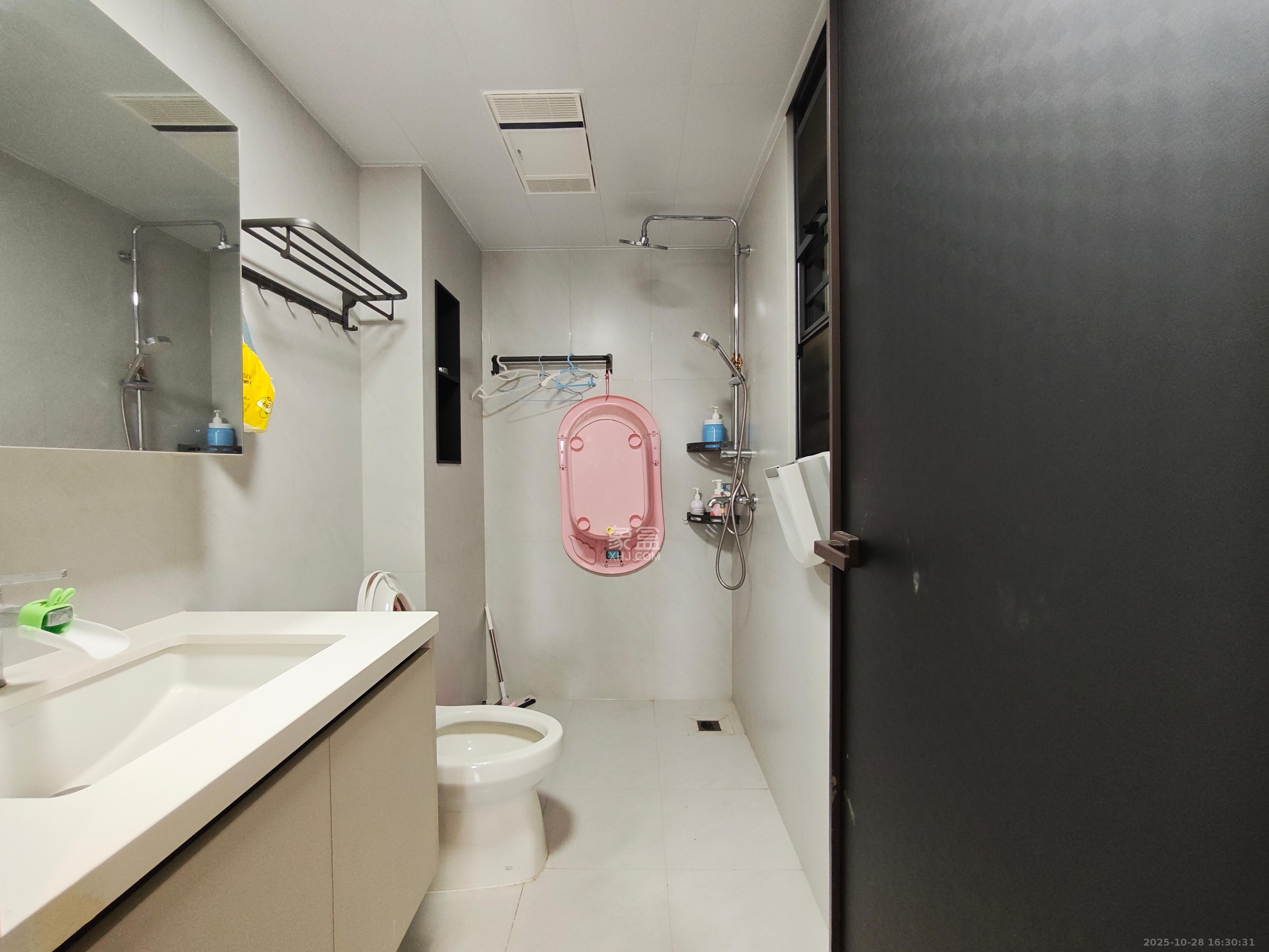 碧桂园智慧城市  3室2厅2卫    2400.0元/月室内图