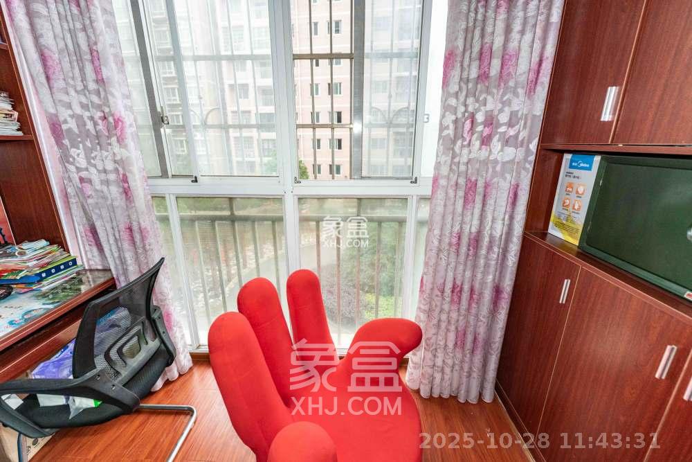 南郡雅园  2室2厅1卫    1400.0元/月室内图