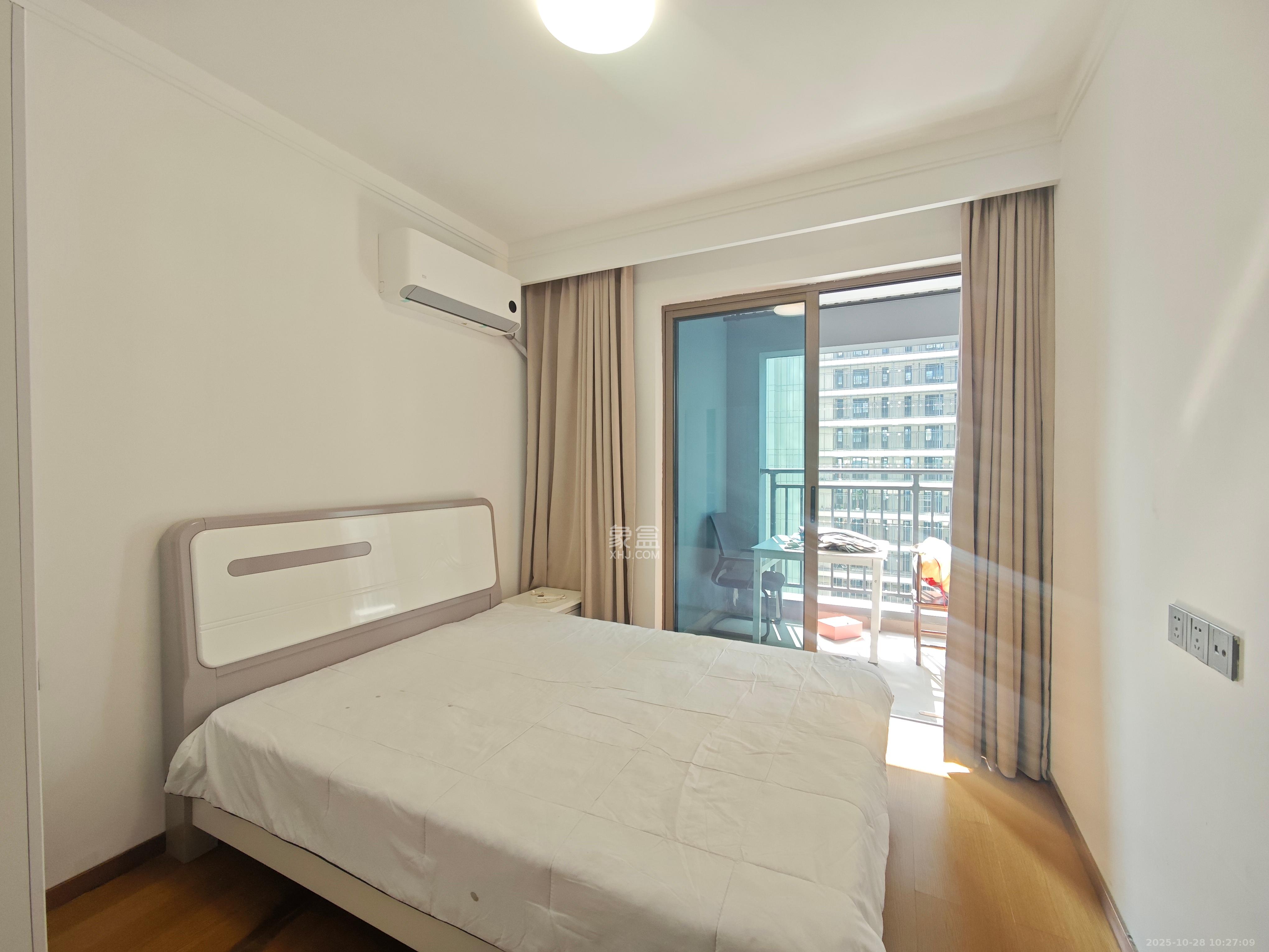 旭辉雨花郡  3室2厅2卫    3700.0元/月 旭辉雨花郡  3室2厅2卫    3700.0元/月室内图