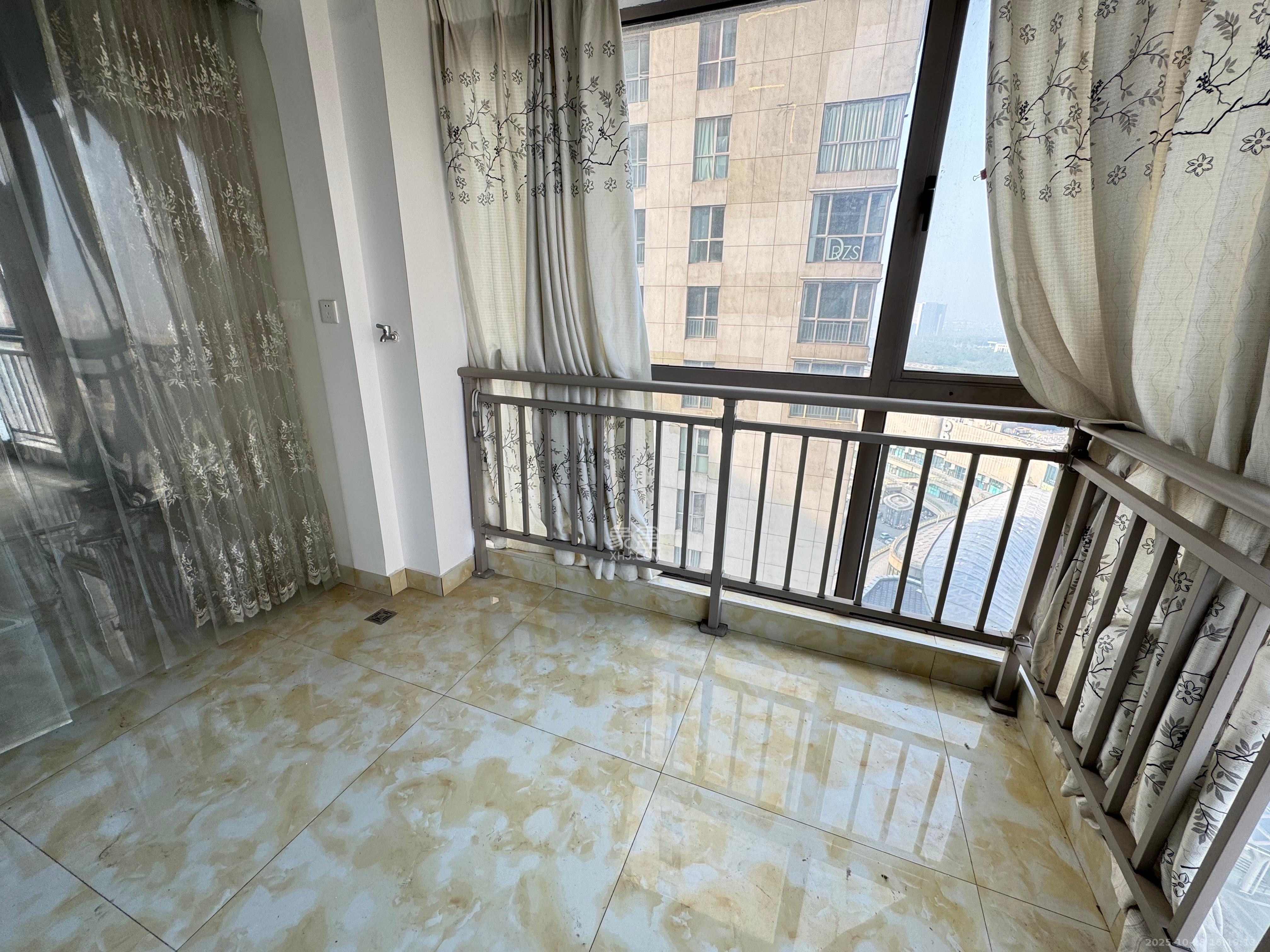 新天地步步高  1室1厅1卫    1200.0元/月室内图