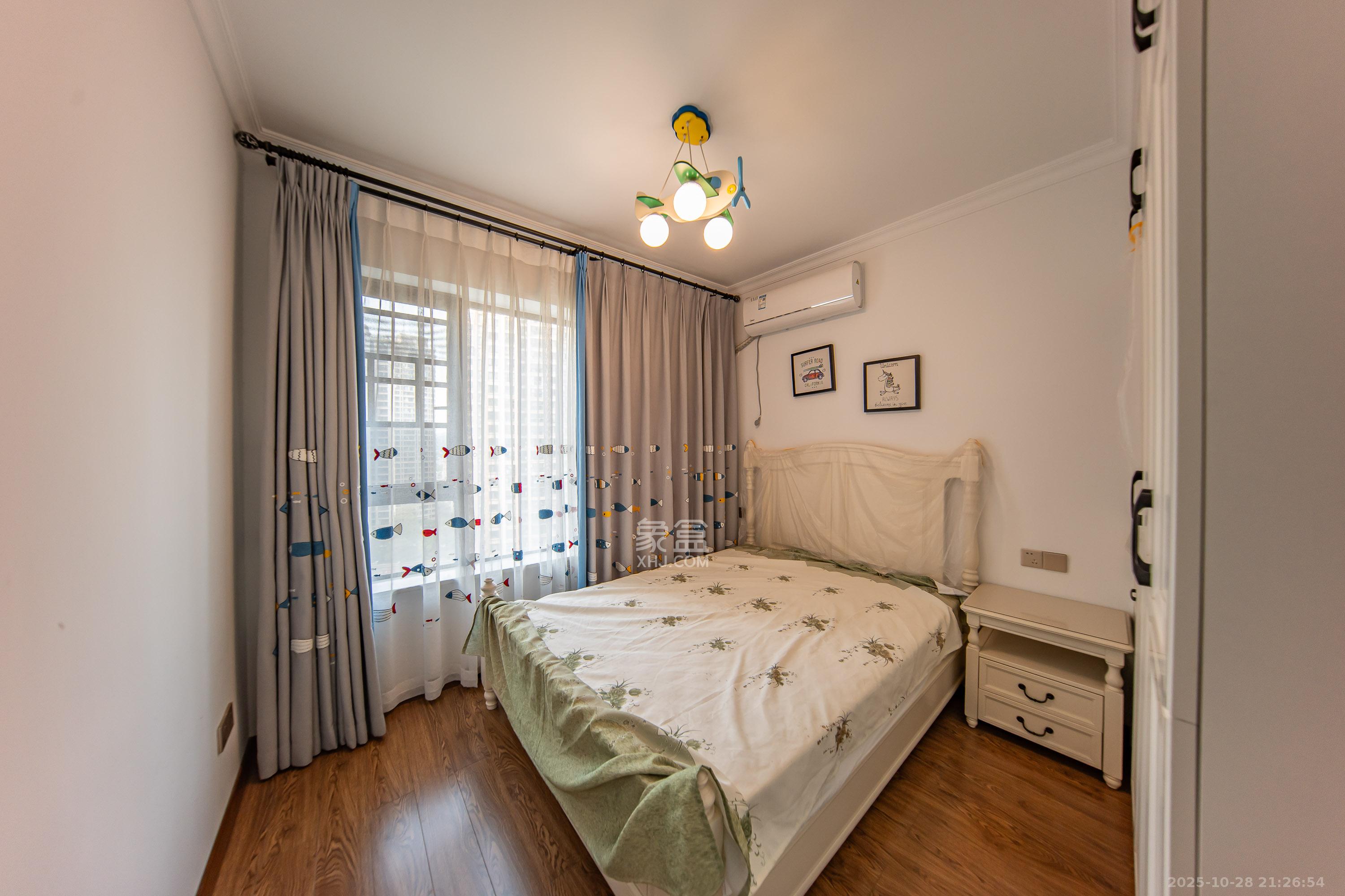 华润橡树湾 3室2厅2卫 98.0万 华润橡树湾 3室2厅2卫 98.0万卧室