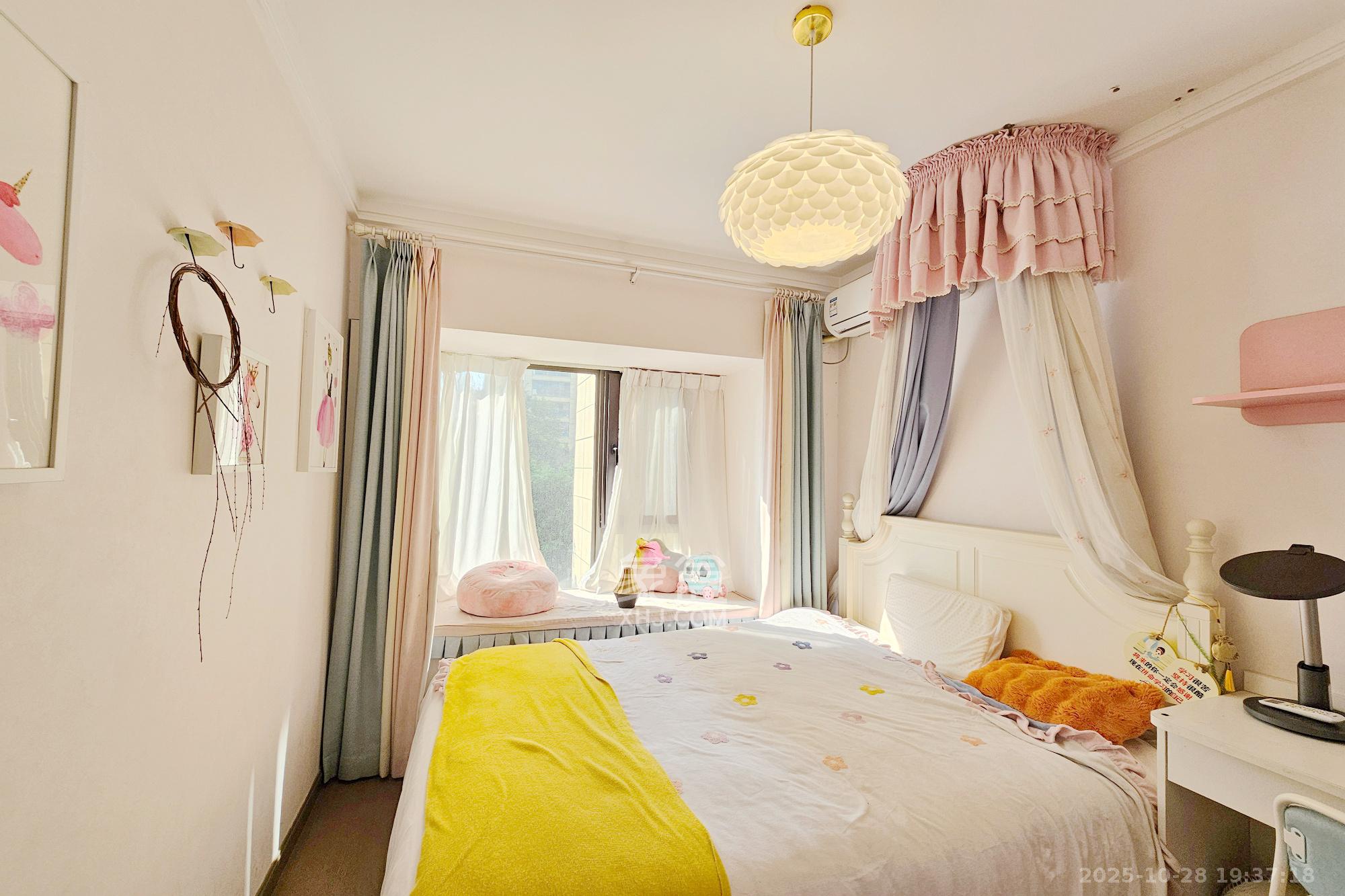 阳光城尚东湾蜜桃园  4室2厅2卫    138.8万卧室