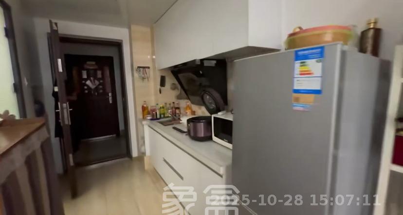 融科东南海 1室1厅1卫 1350.0元/月 融科东南海 1室1厅1卫 1350.0元/月室内图