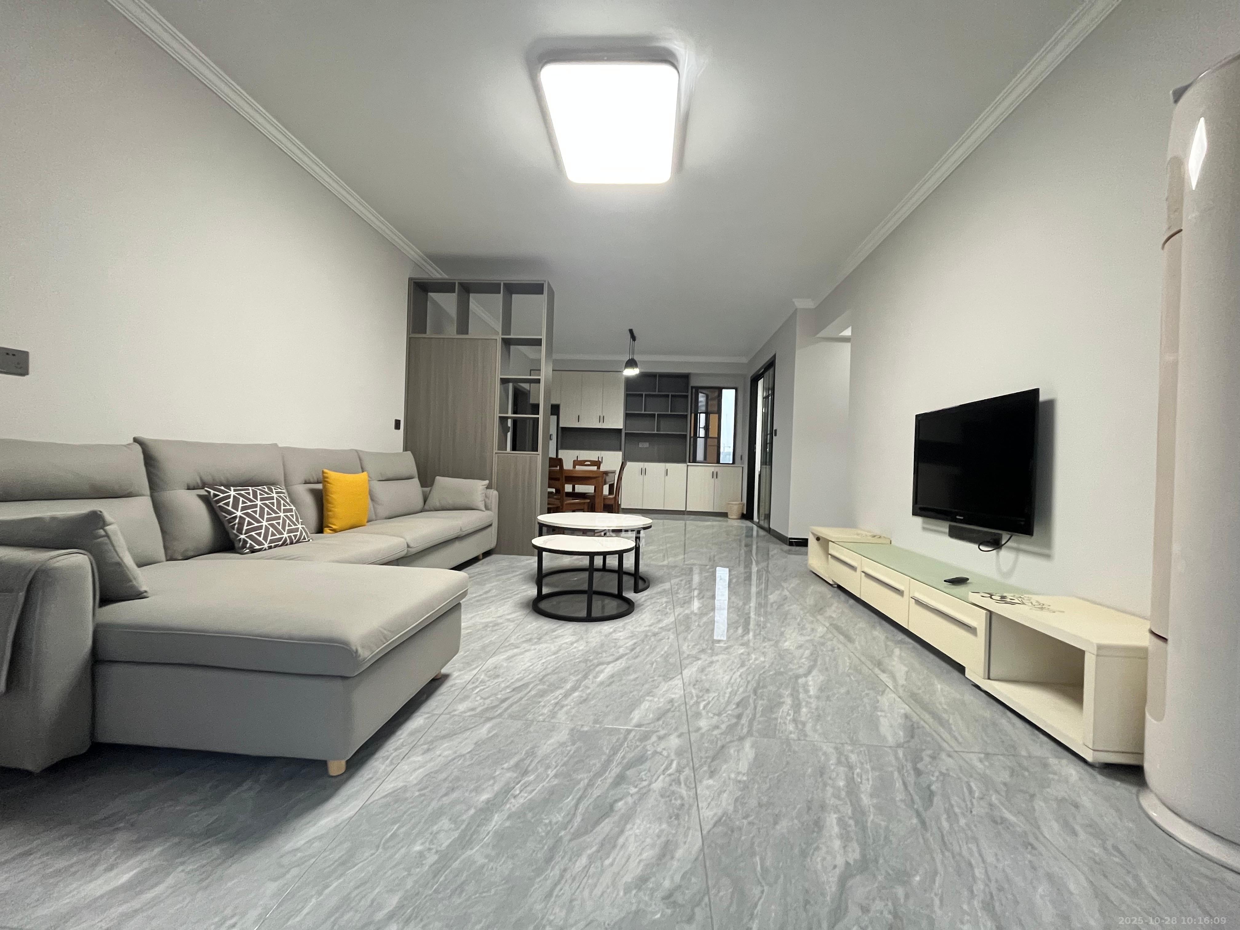 金南家园三期  3室2厅1卫    3200.0元/月室内图