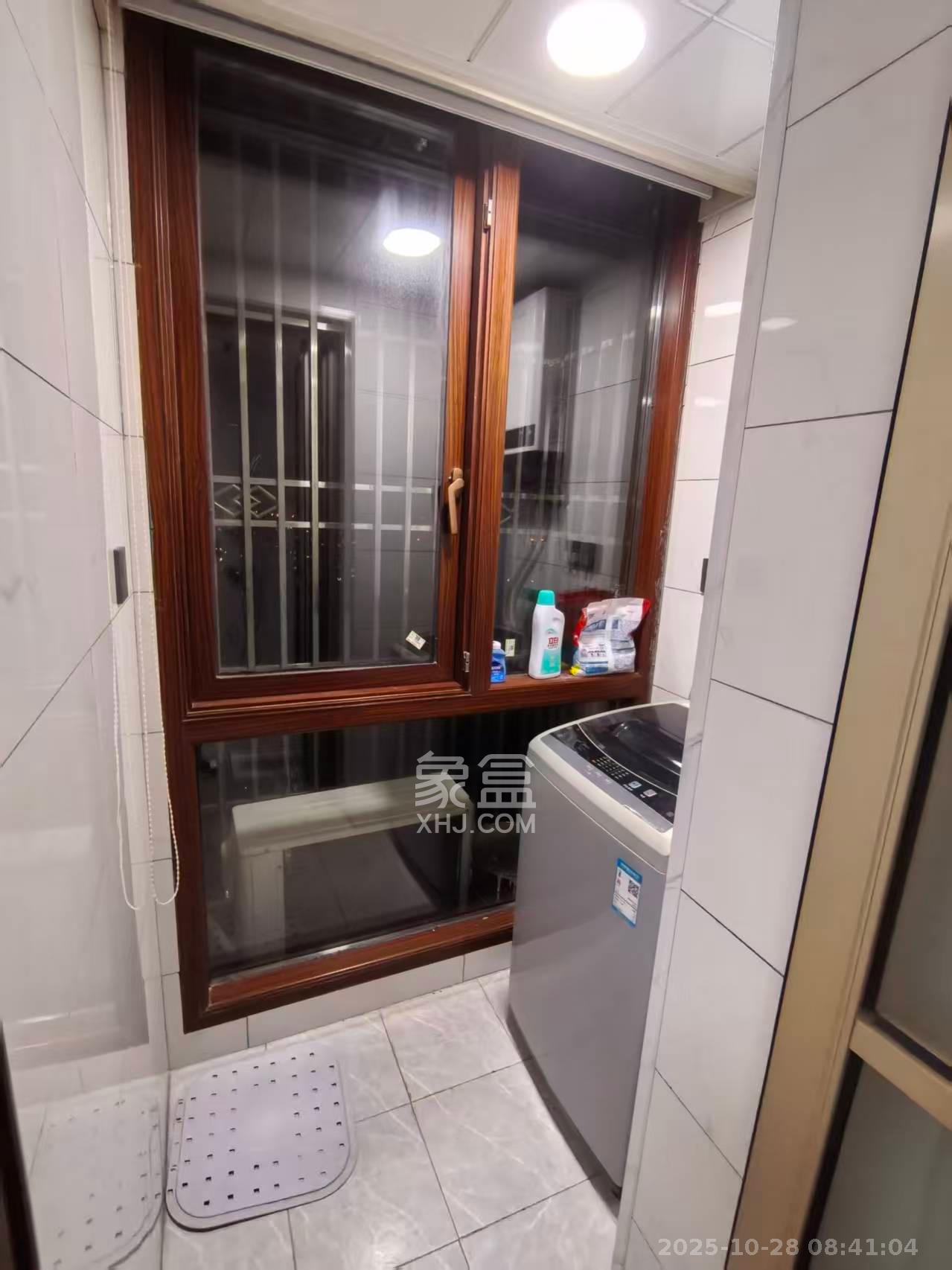 荷韵园  4室2厅2卫    1700.0元/月室内图