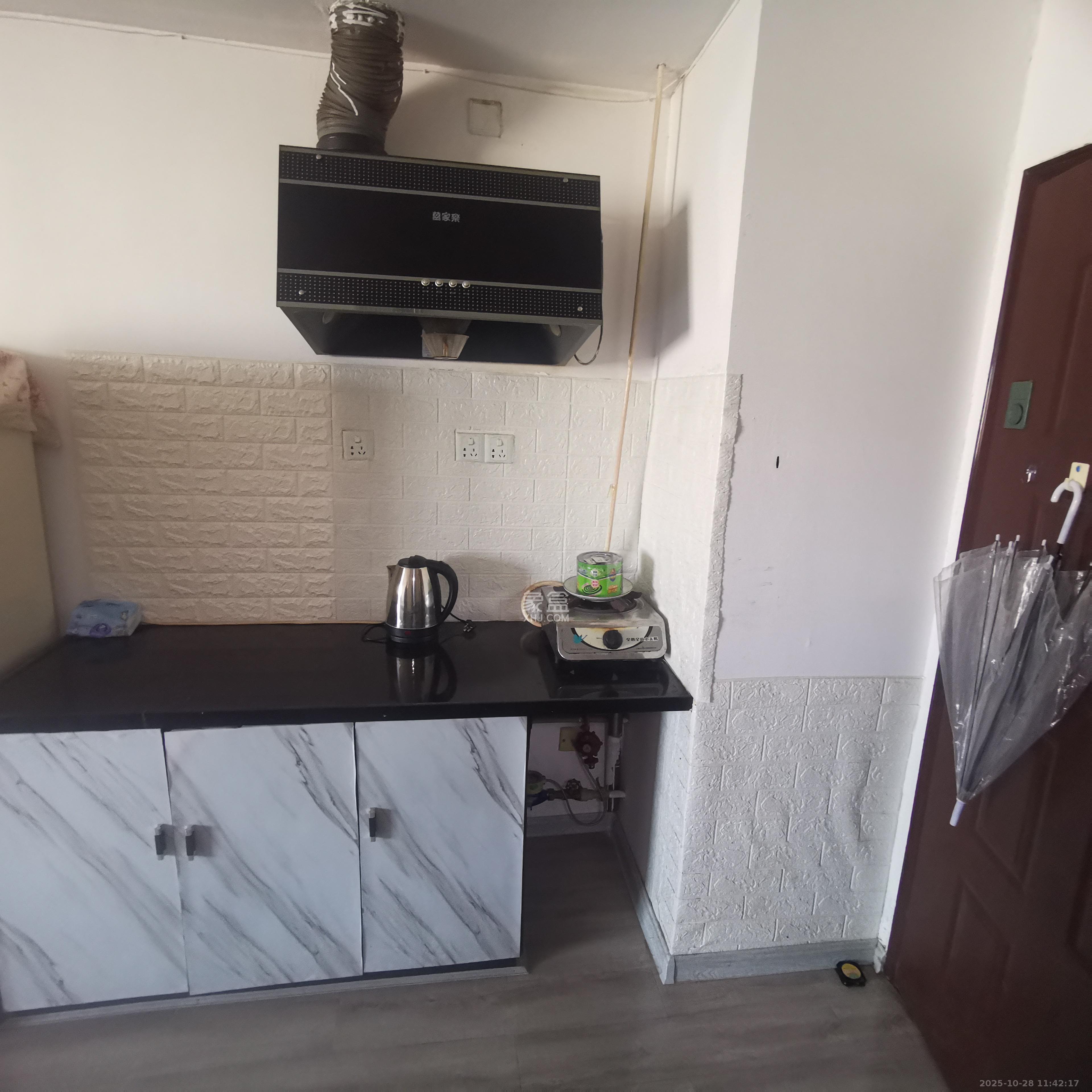 上城星座  1室1厅1卫    1400.0元/月室内图