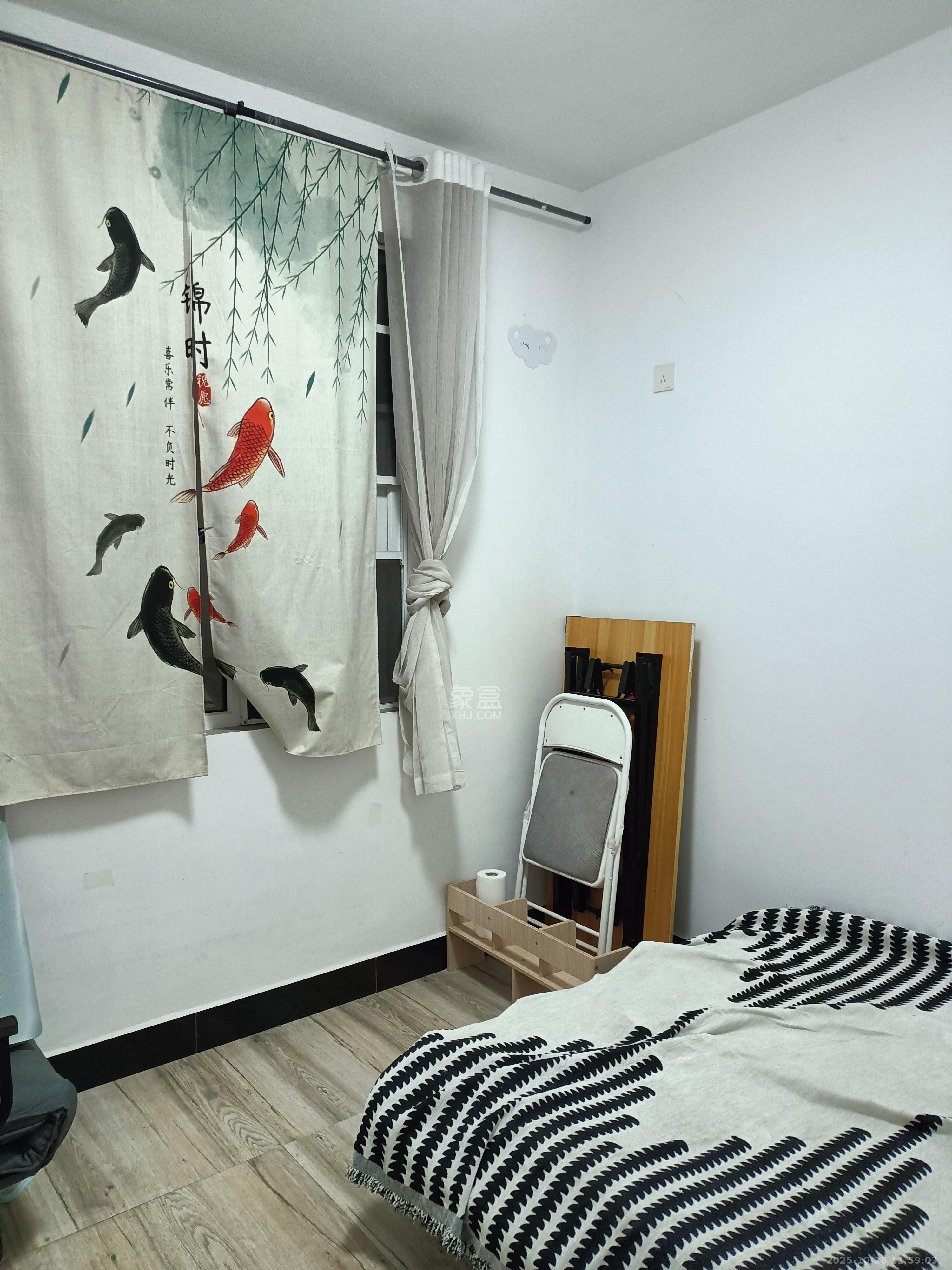 绿地香树花城  3室2厅1卫    1400.0元/月室内图