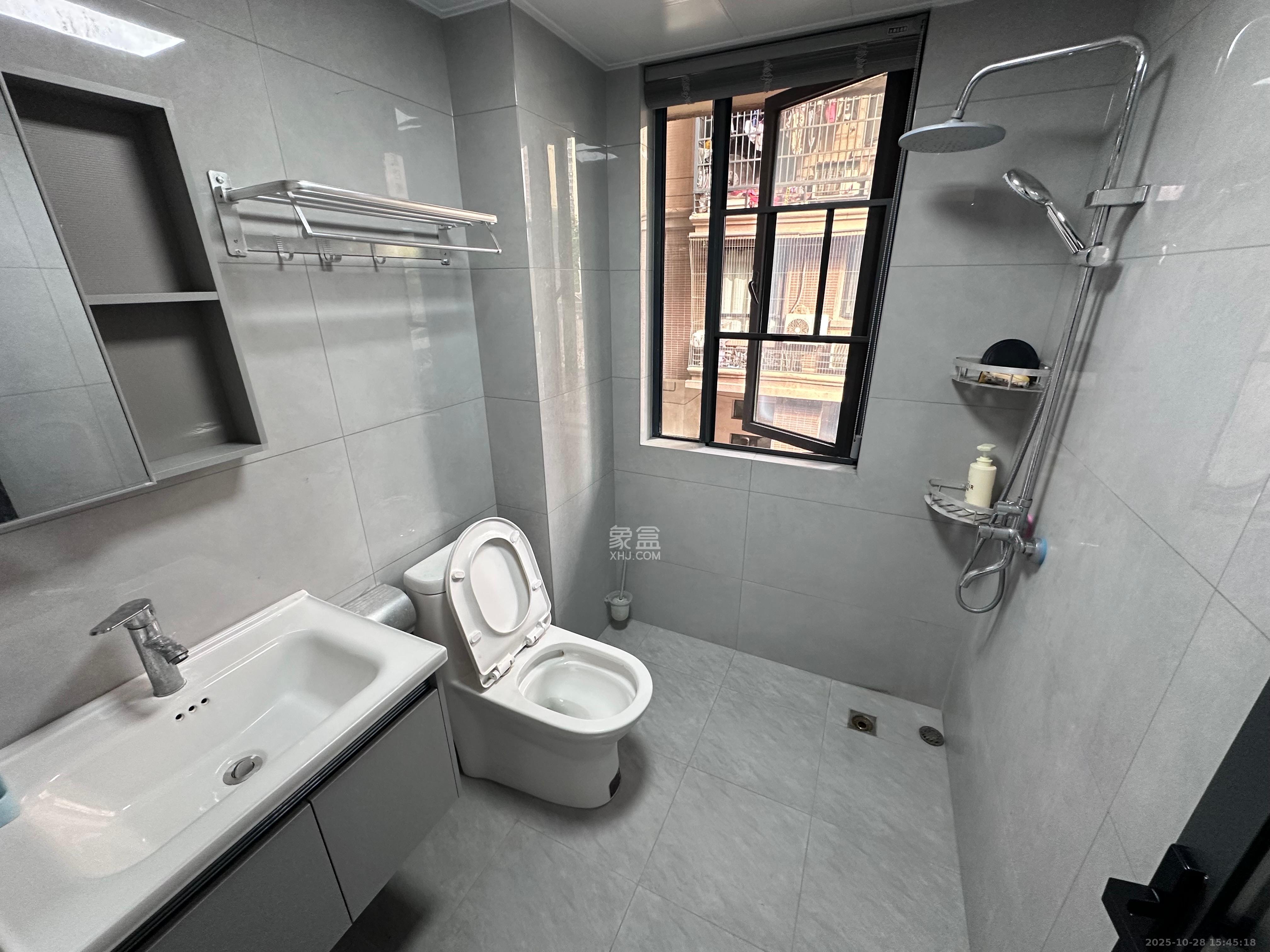 邦盛水岸御园 3室2厅2卫 2200.0元/月 邦盛水岸御园 3室2厅2卫 2200.0元/月室内图