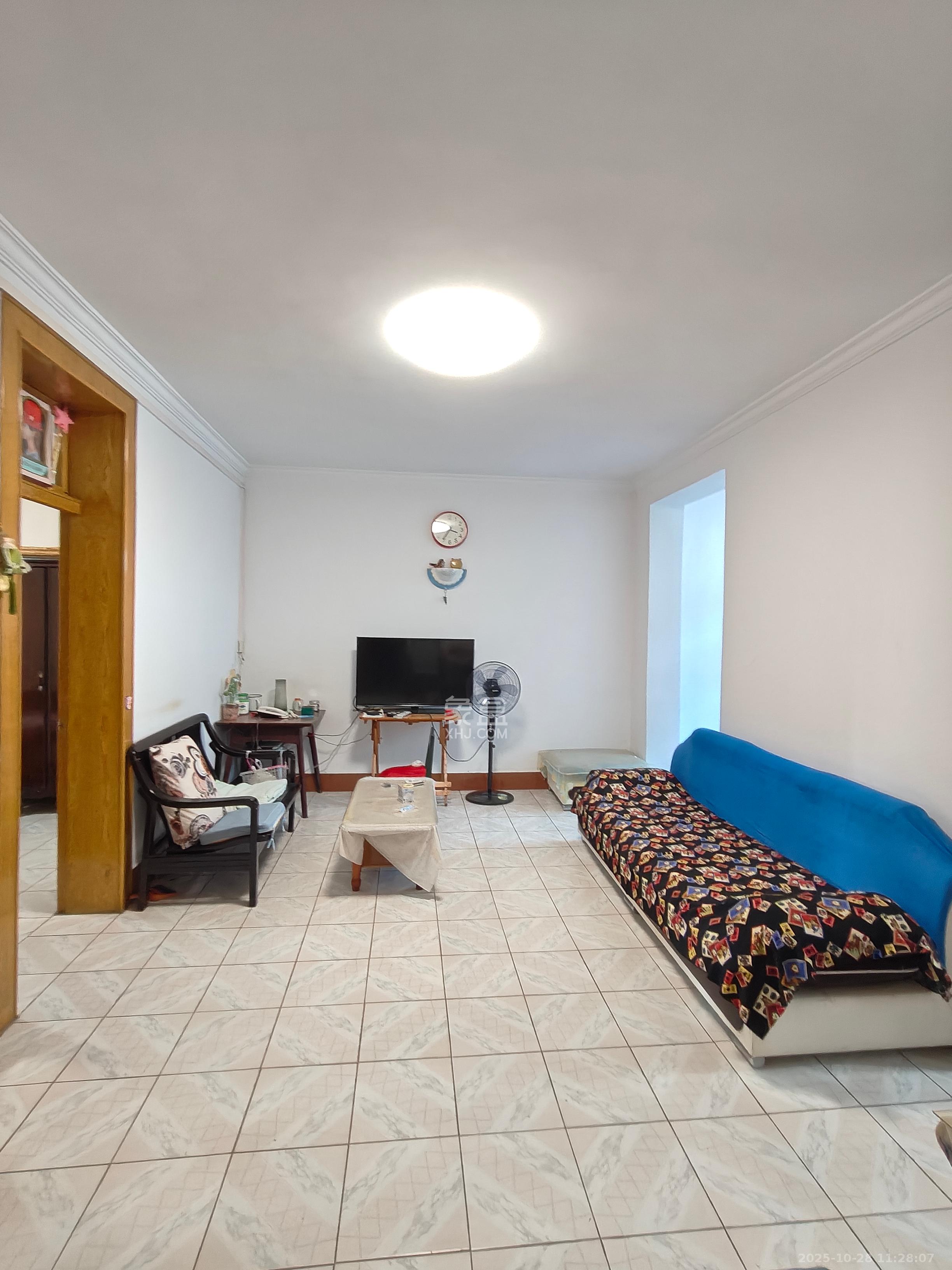 长勘小区  2室1厅1卫    2000.0元/月 长勘小区  2室1厅1卫    2000.0元/月室内图