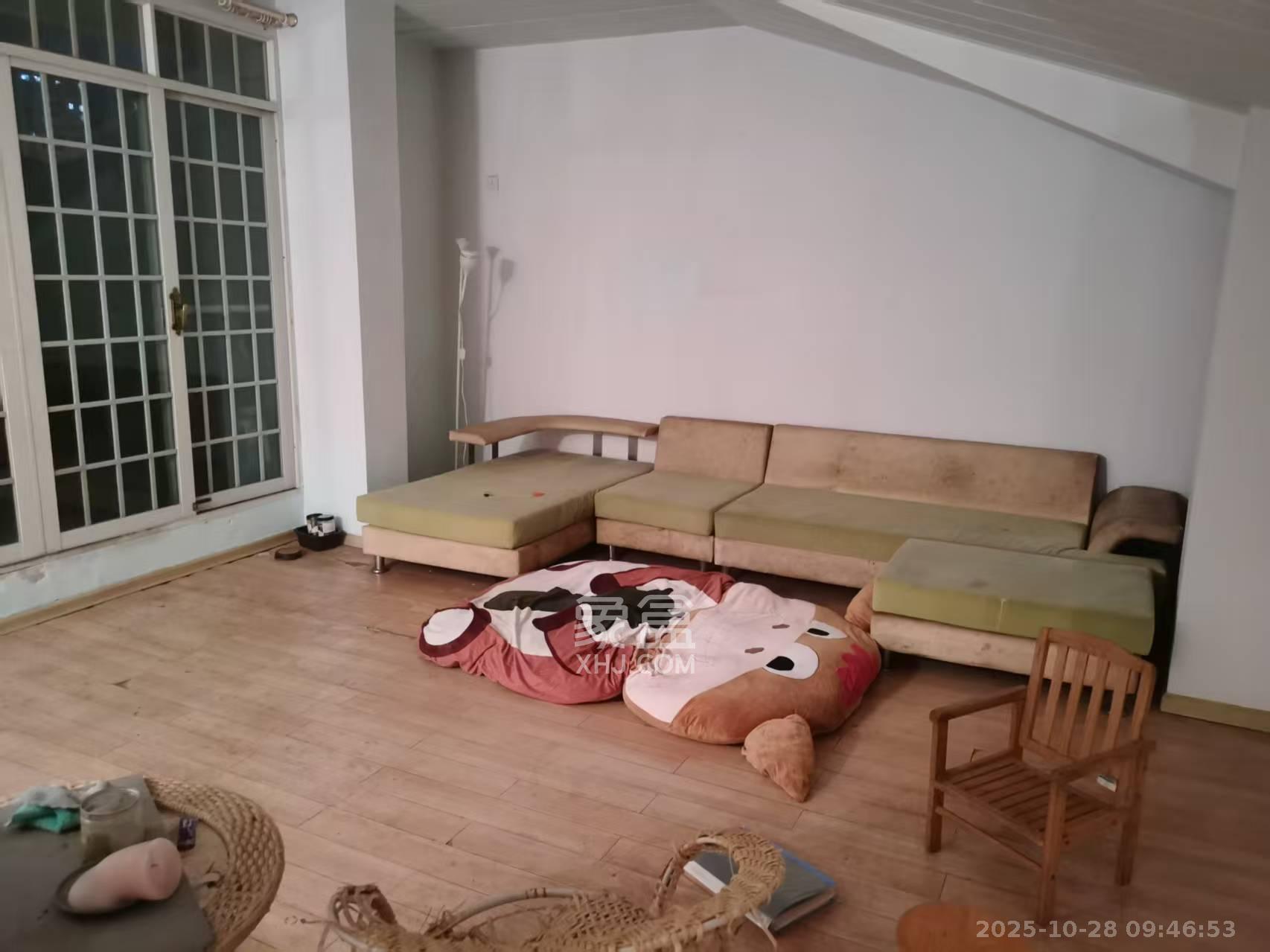 柠檬丽都  4室3厅2卫    2300.0元/月 柠檬丽都  4室3厅2卫    2300.0元/月室内图