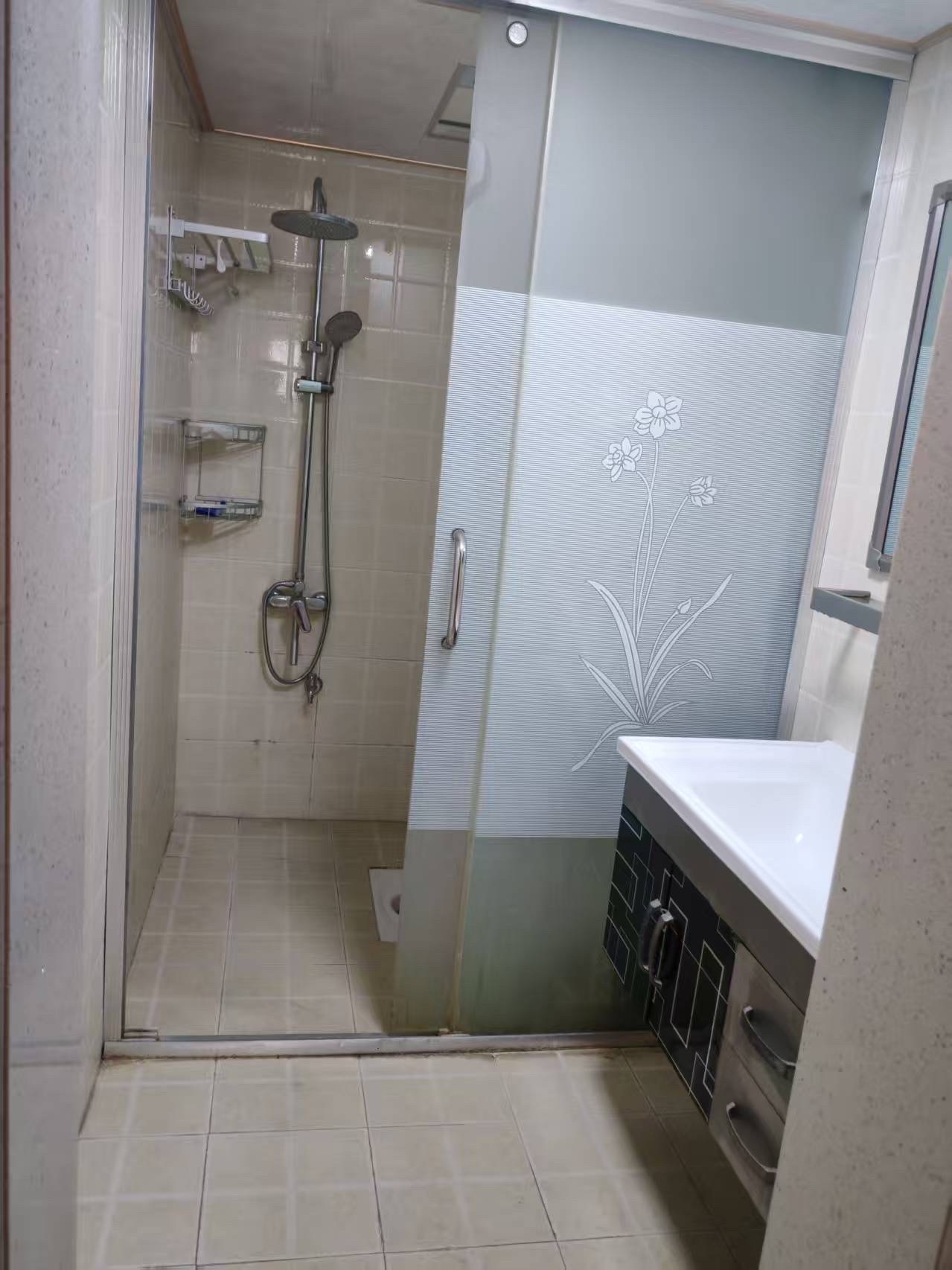 中元湘江翰林  2室2厅1卫    1400.0元/月 中元湘江翰林  2室2厅1卫    1400.0元/月室内图