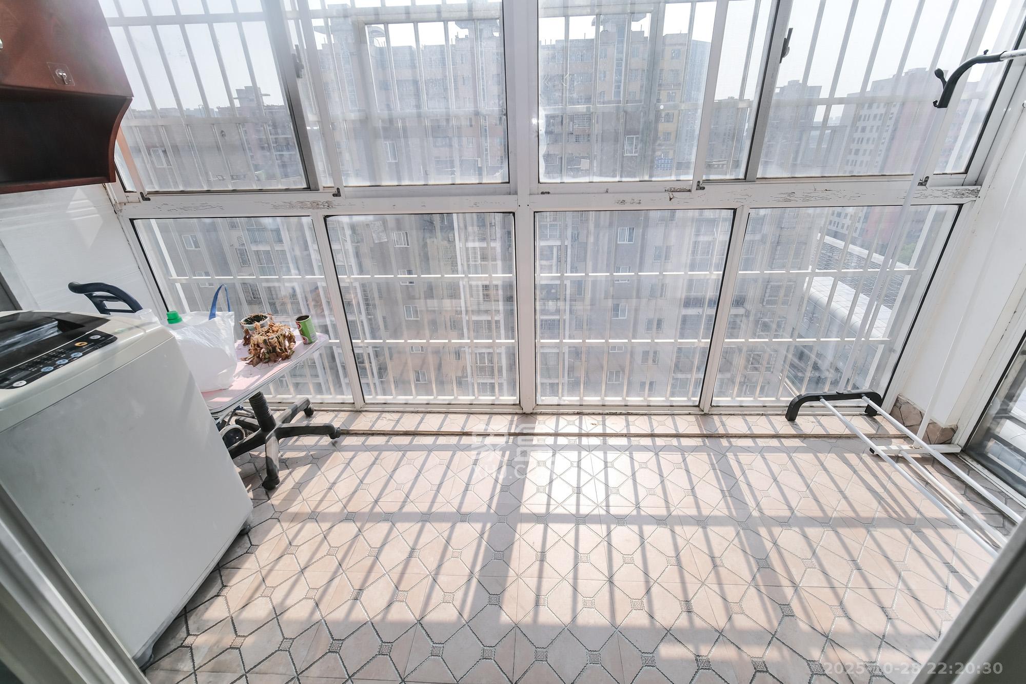 万丽景园  2室2厅1卫    45.8万阳台