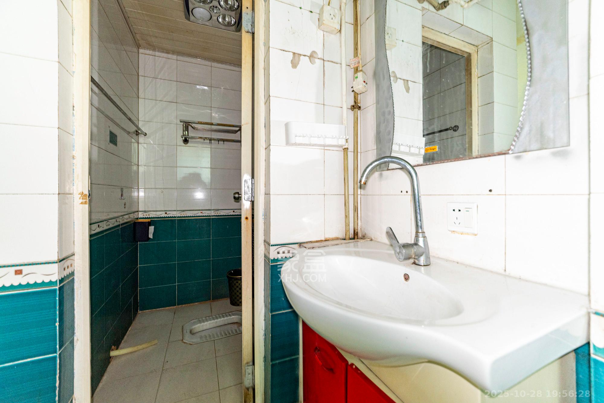 灰埠小区(灰埠社区)  3室2厅1卫    37.8万 灰埠小区(灰埠社区)  3室2厅1卫    37.8万卫生间